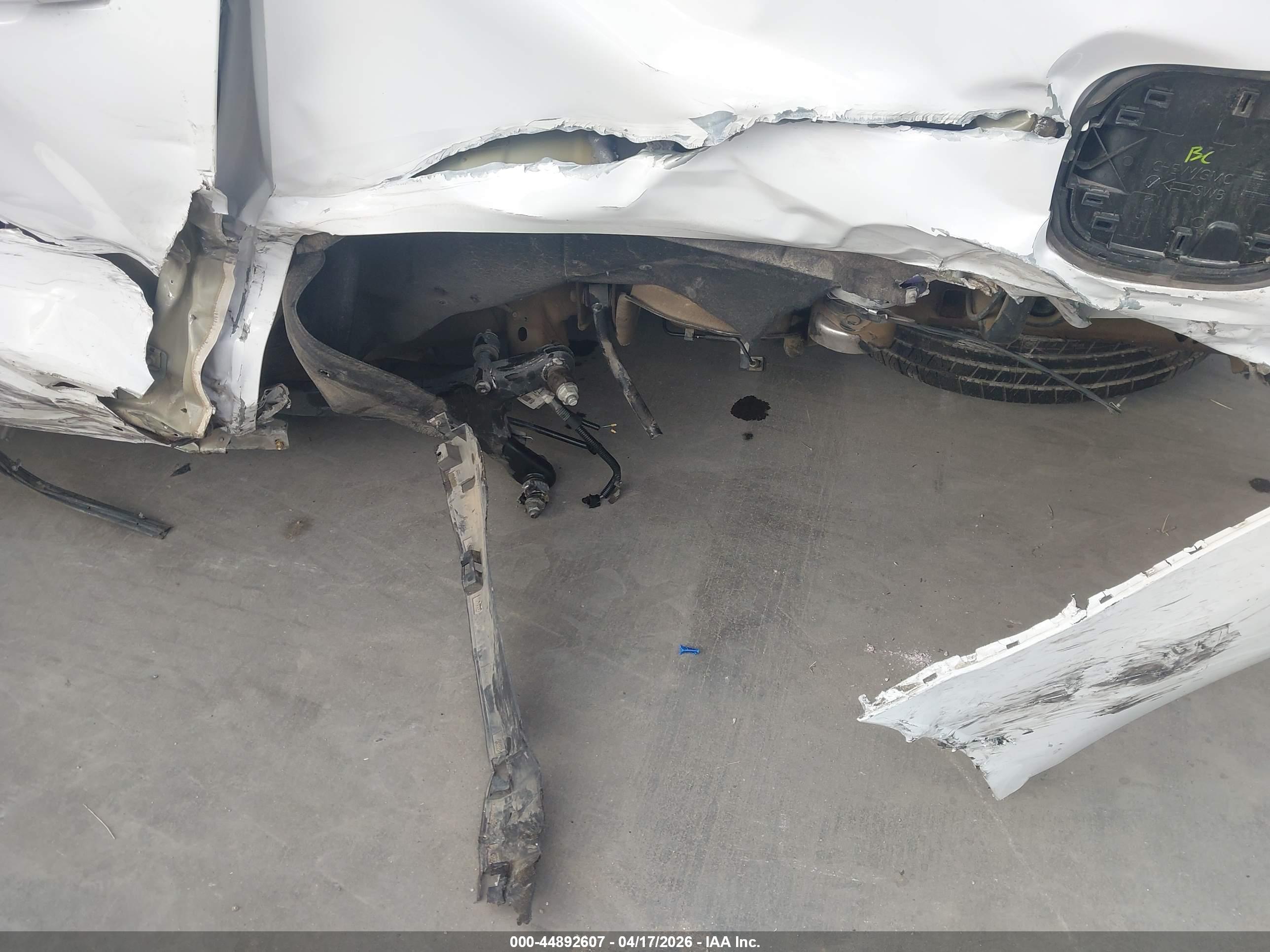 CHEVROLET TAHOE image 6