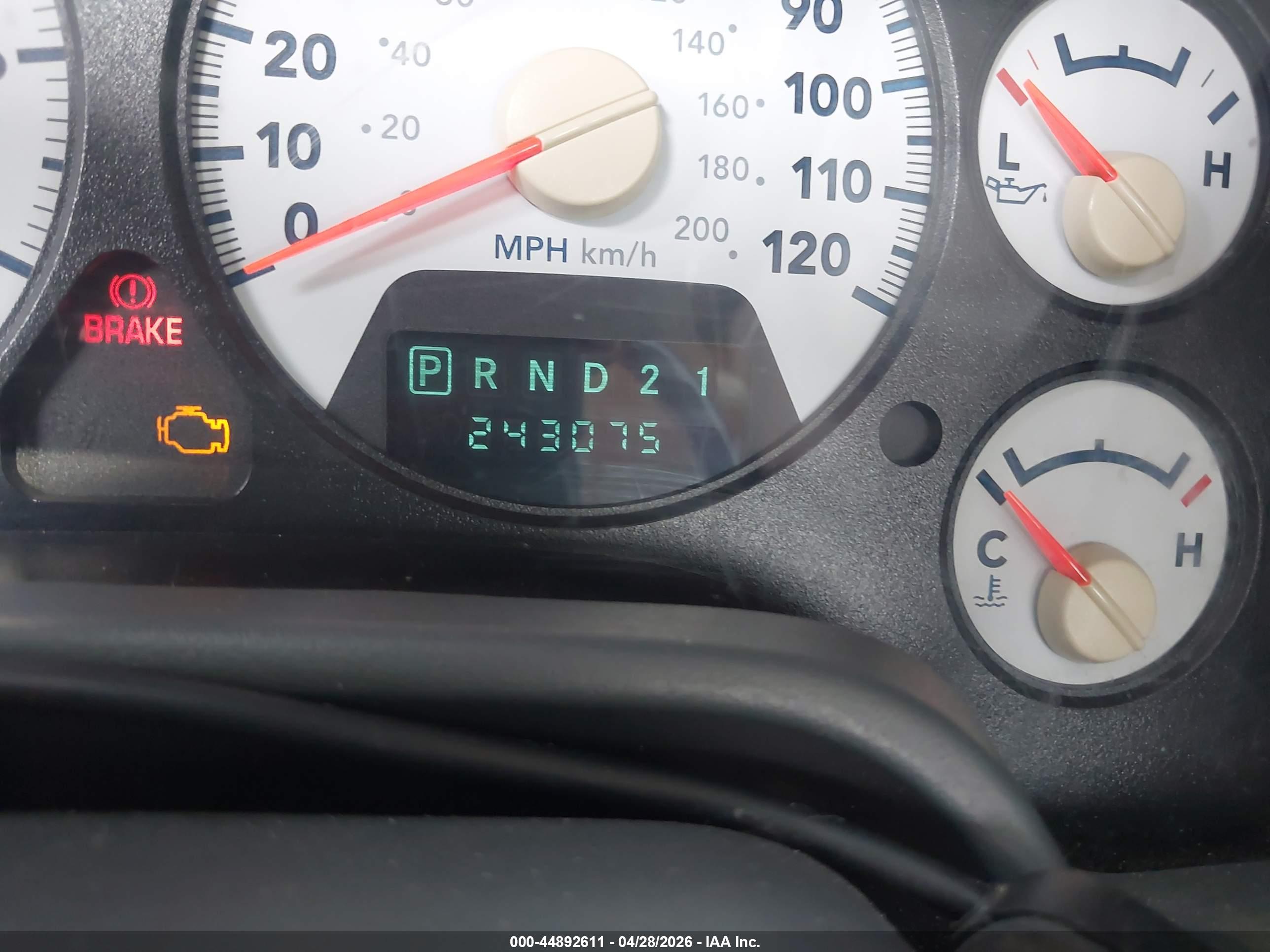 DODGE RAM image 7