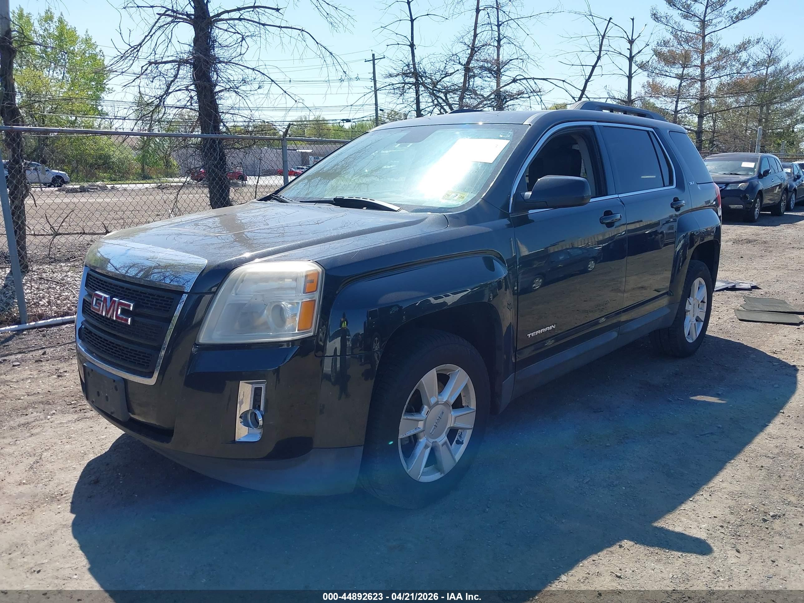 GMC TERRAIN image 6