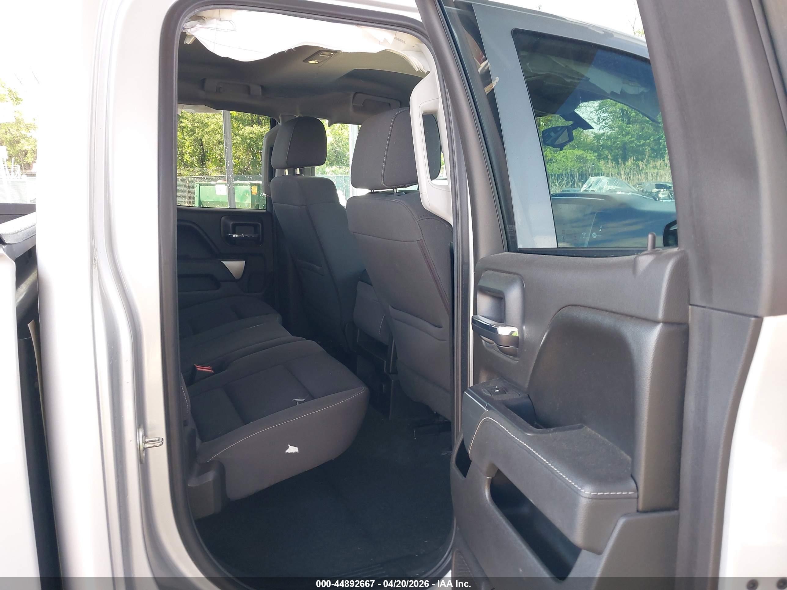 CHEVROLET SILVERADO image 8