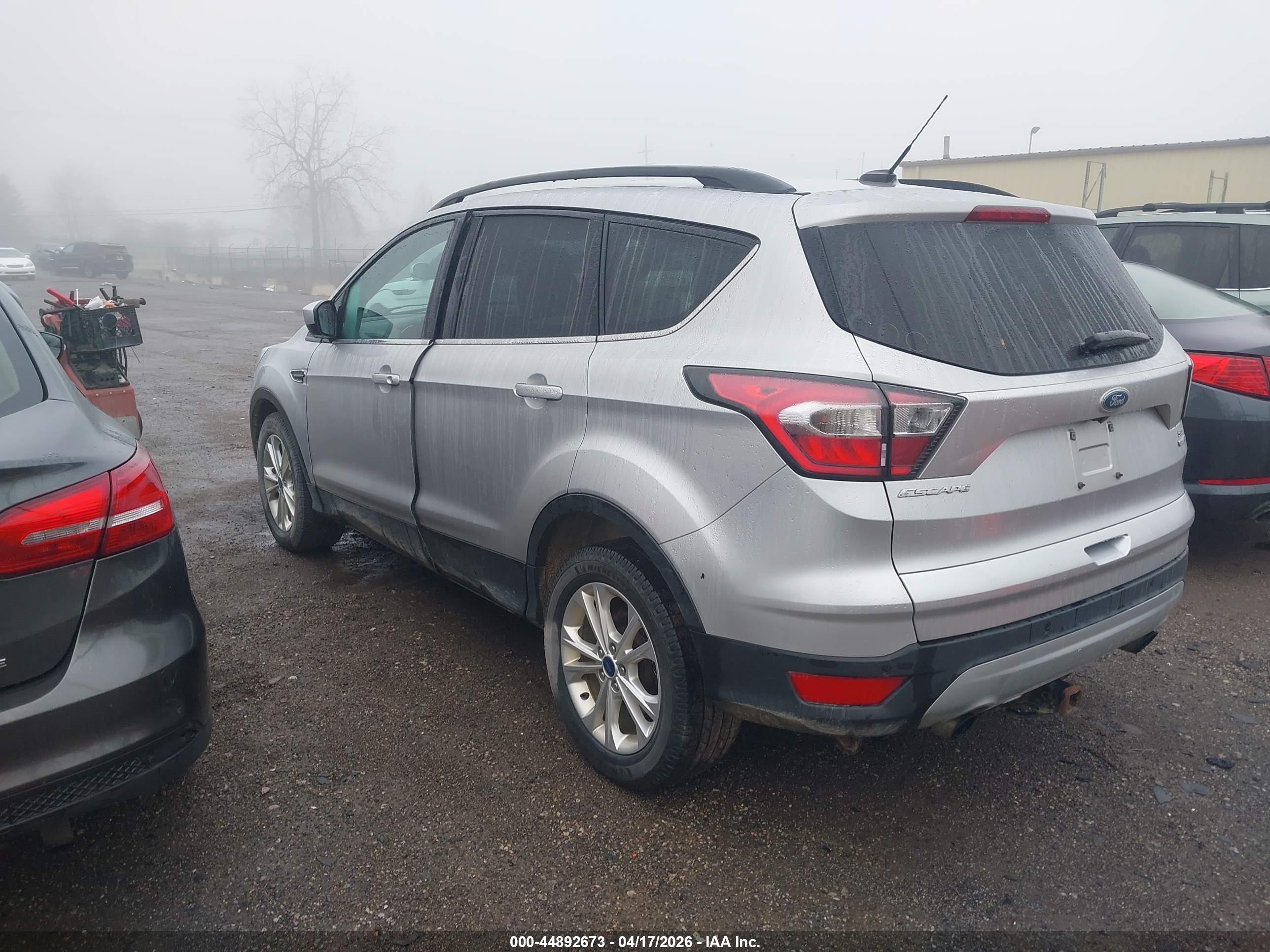 FORD ESCAPE image 3