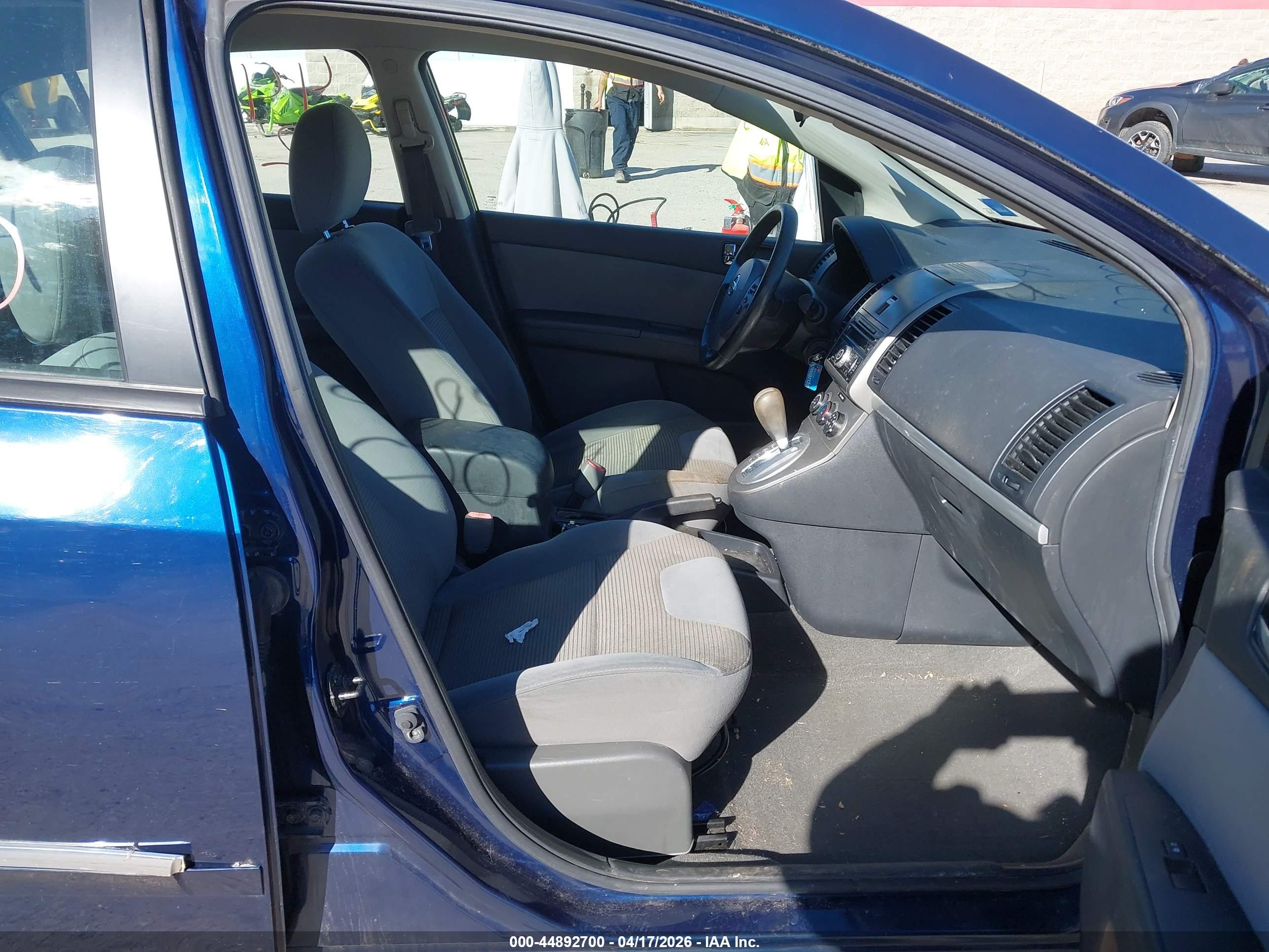 NISSAN SENTRA image 5