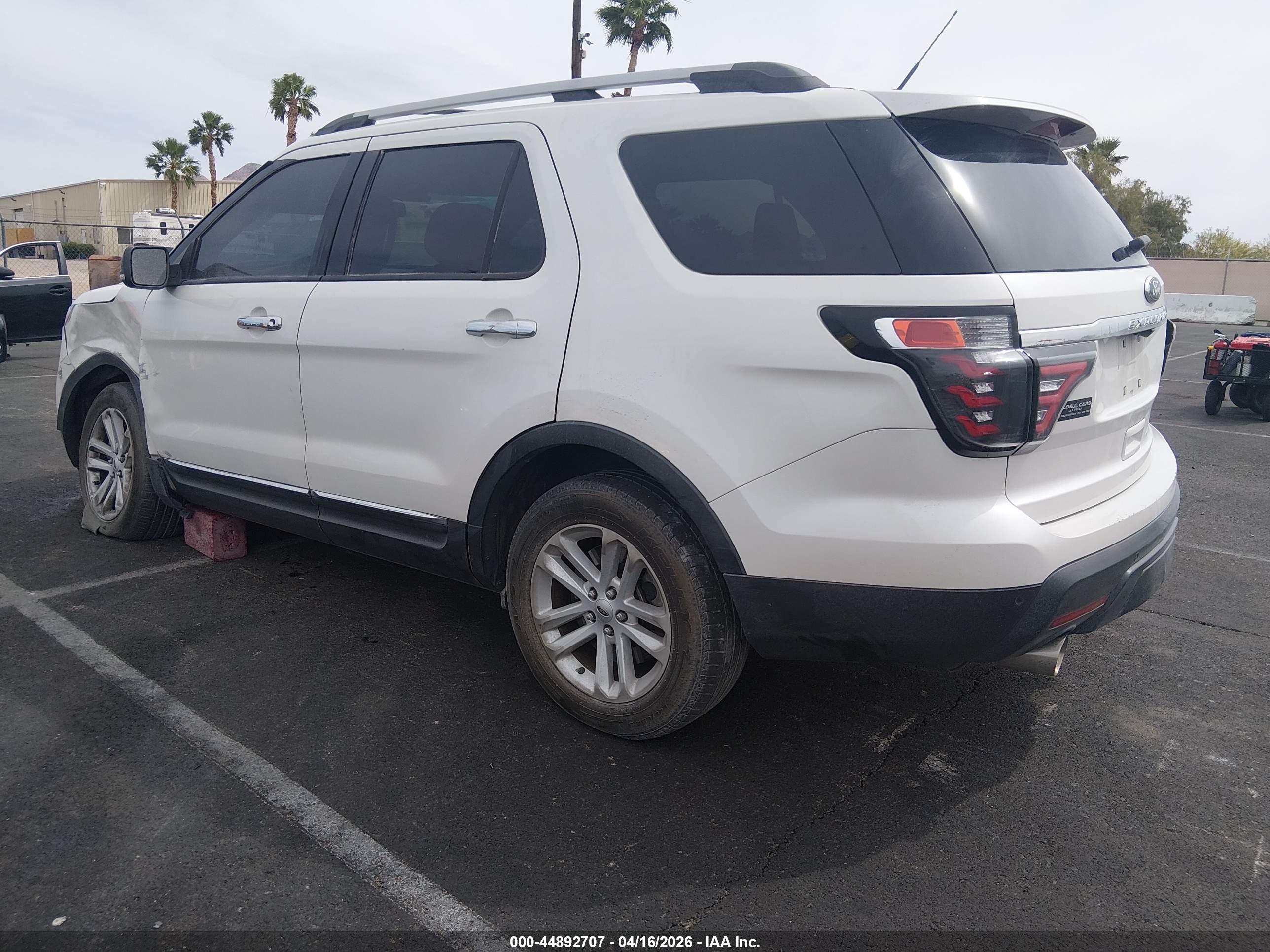 FORD EXPLORER image 3