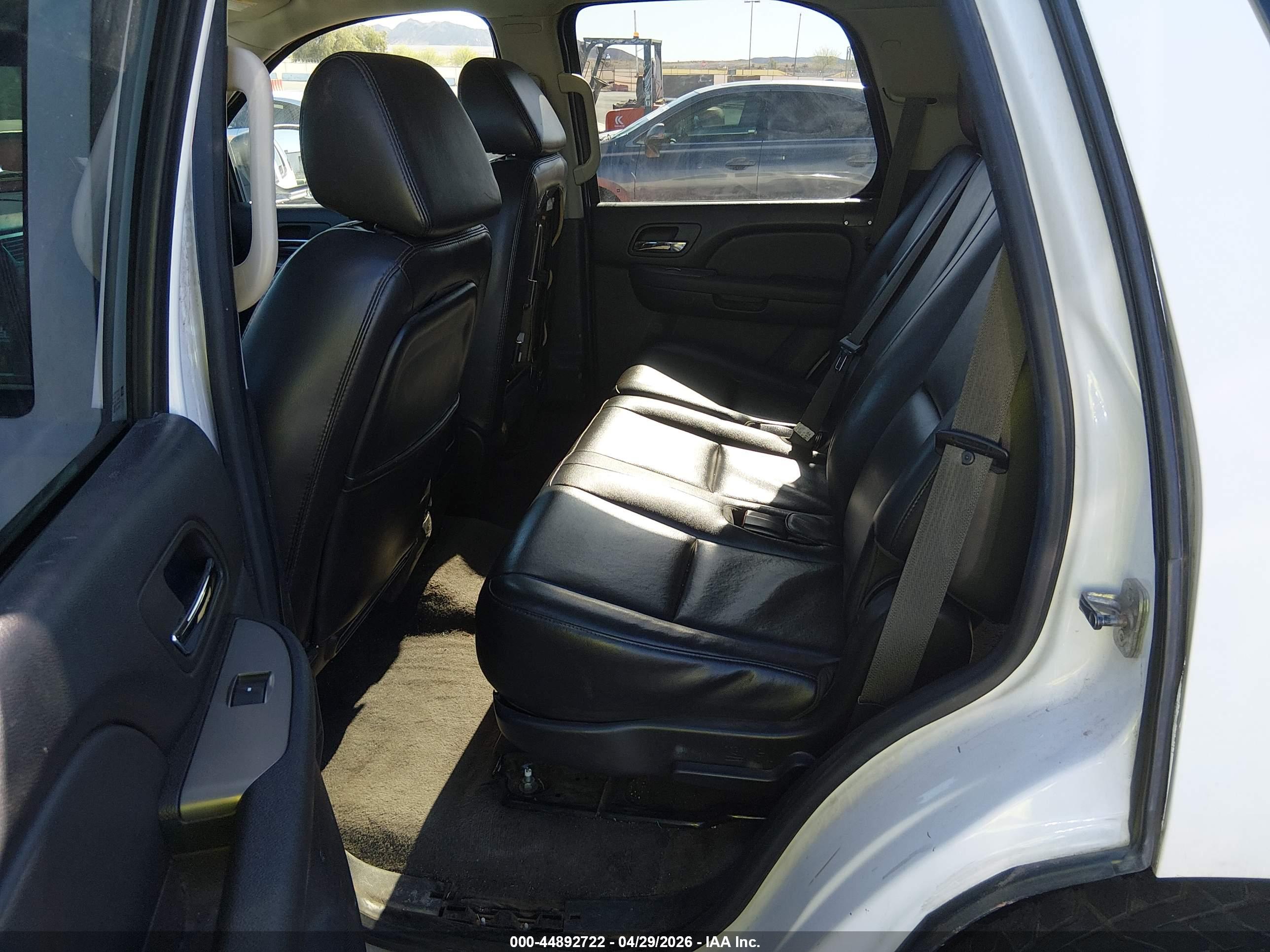 CHEVROLET TAHOE image 8