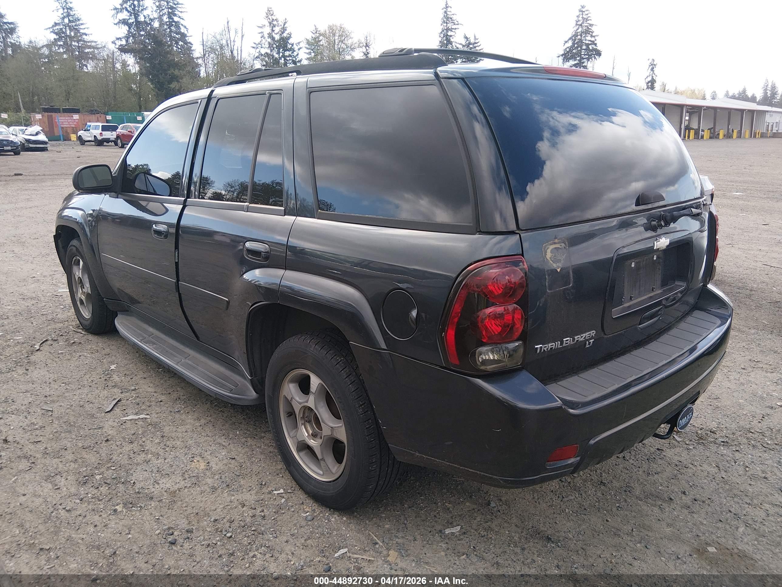 CHEVROLET TRAILBLAZER image 3