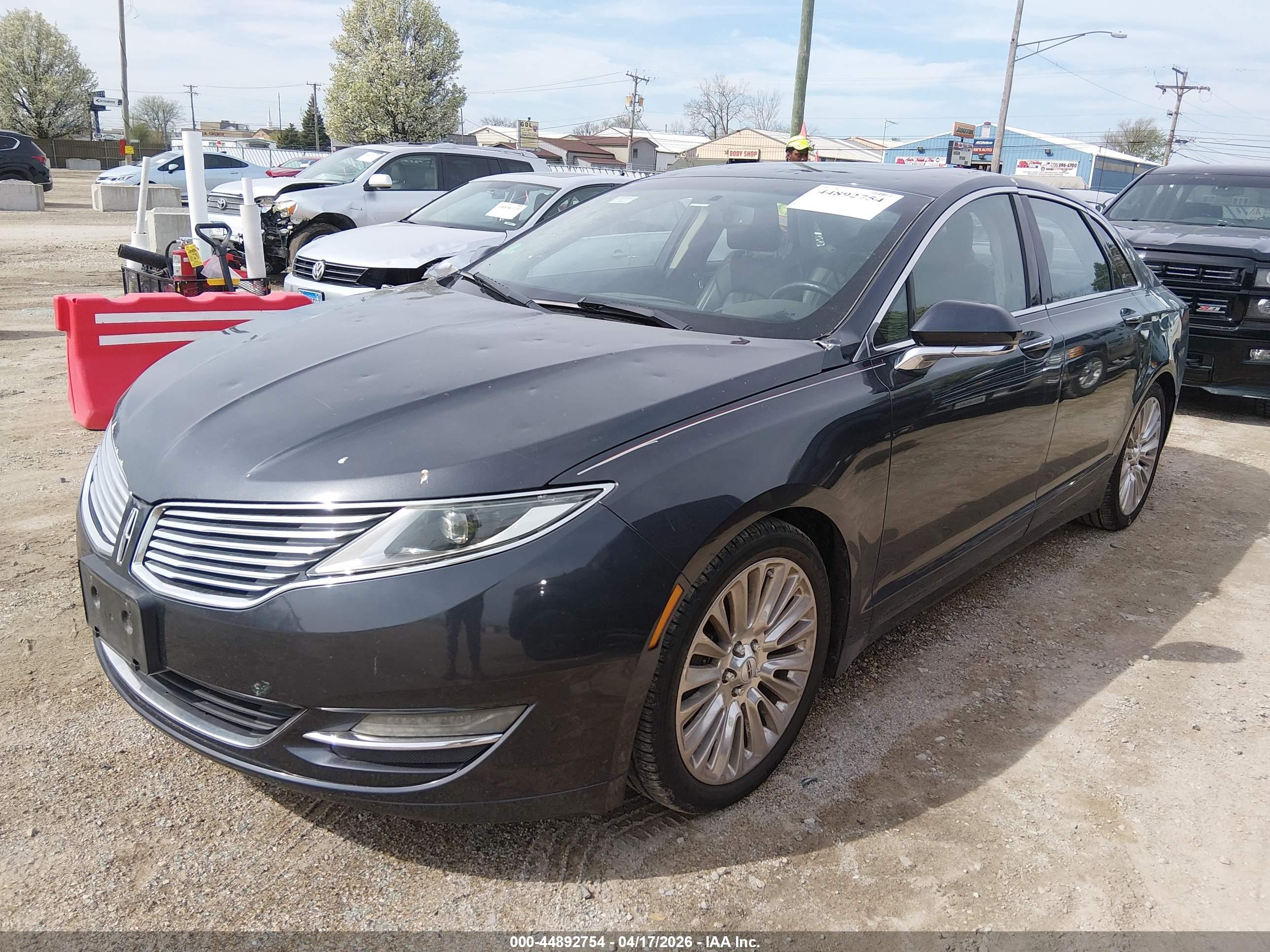 LINCOLN MKZ image 2