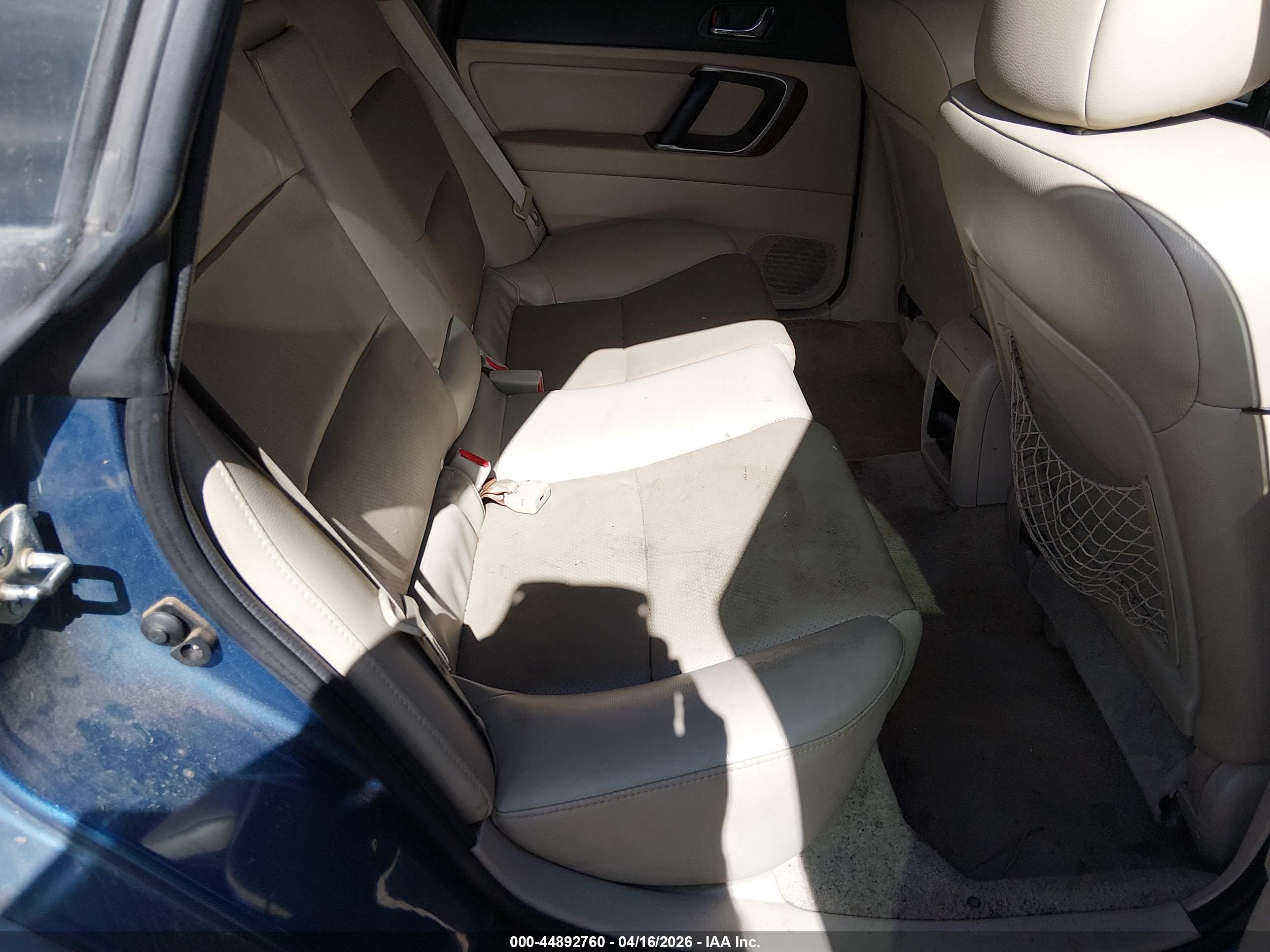 SUBARU OUTBACK image 8