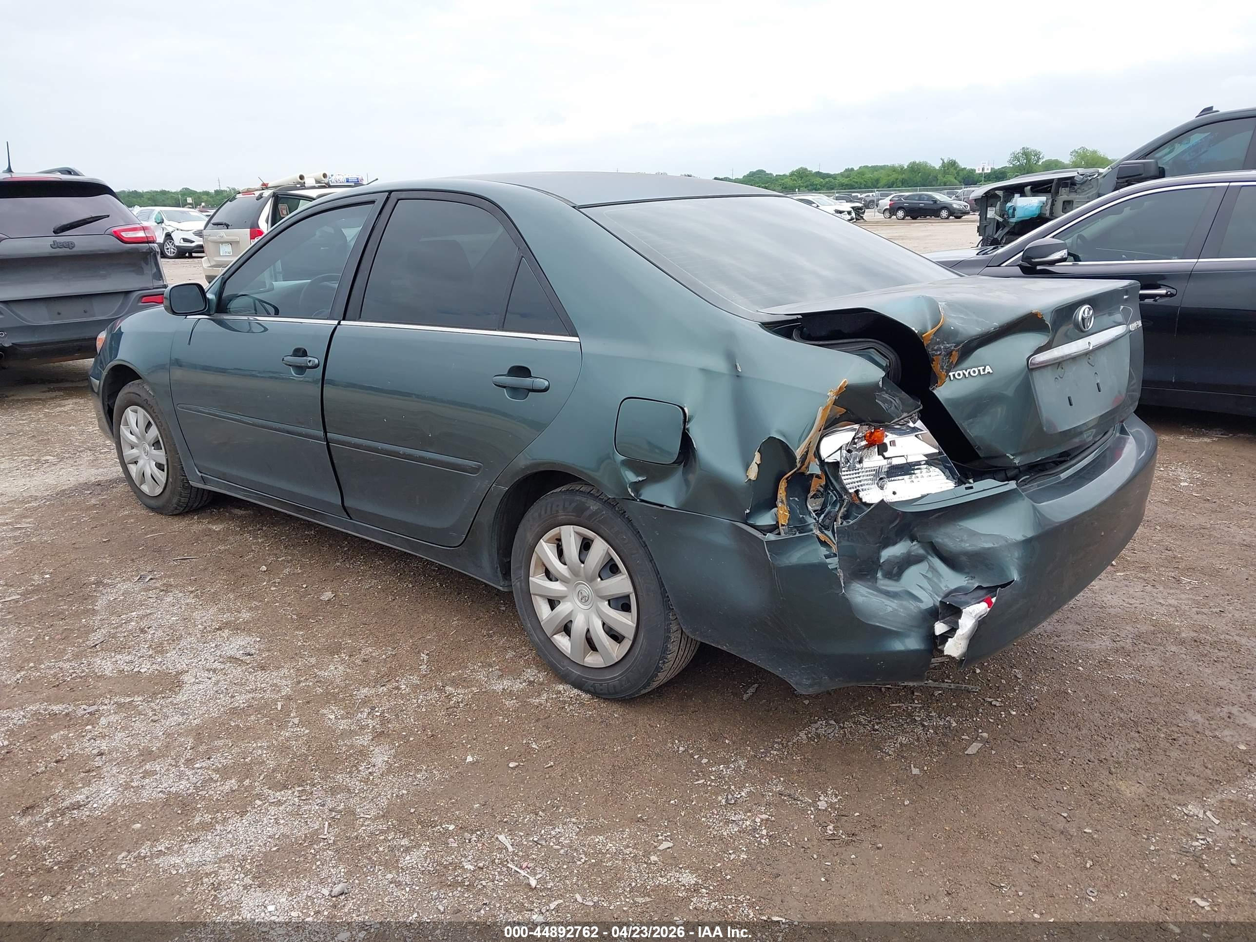 TOYOTA CAMRY image 3