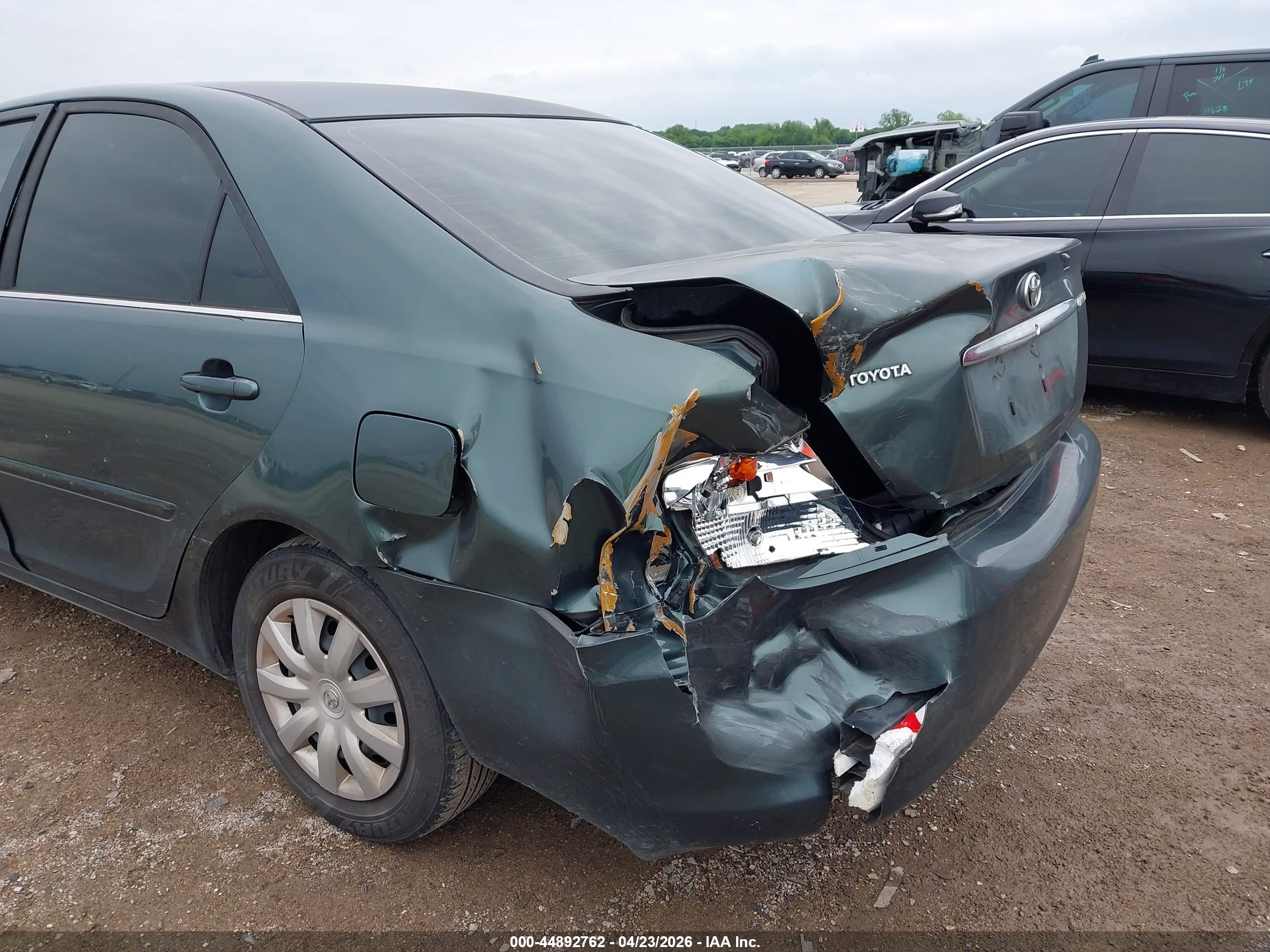 TOYOTA CAMRY image 6