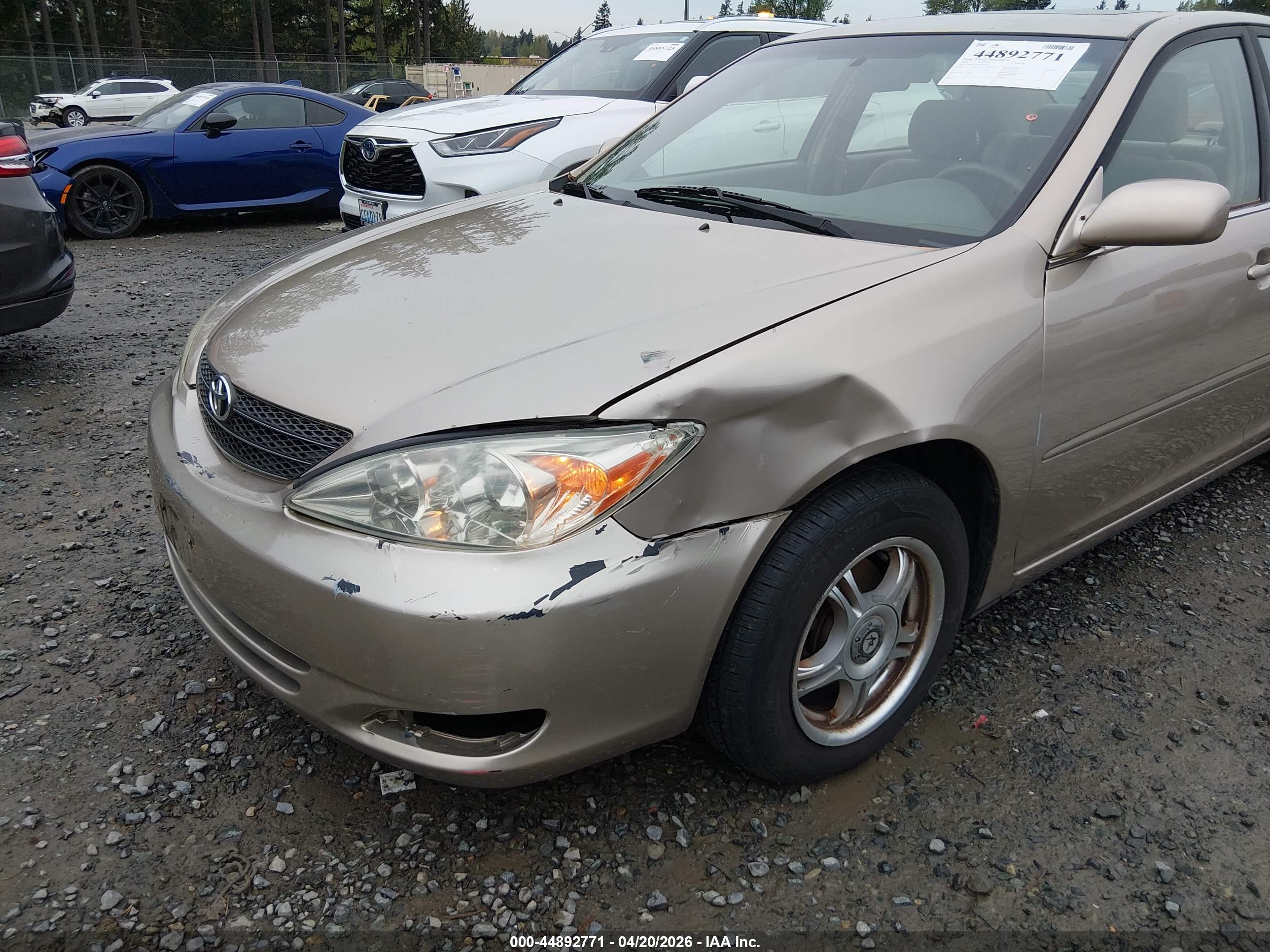 TOYOTA CAMRY image 6