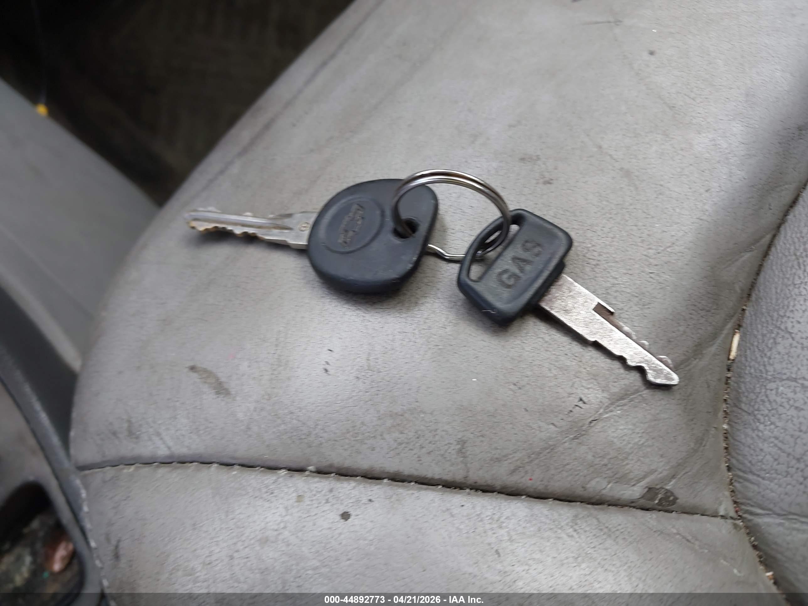 CHEVROLET HHR image 11