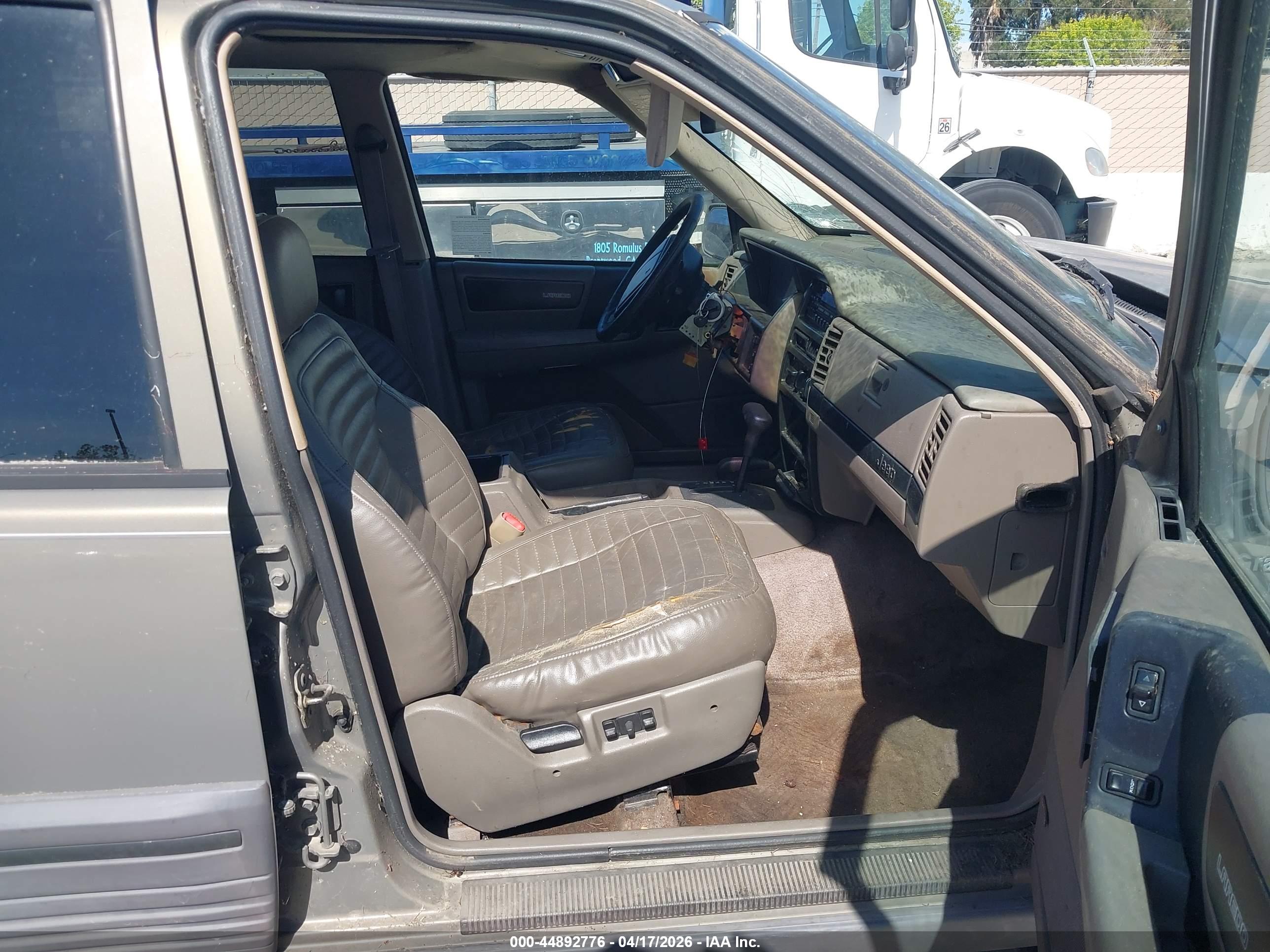 JEEP GRAND image 5