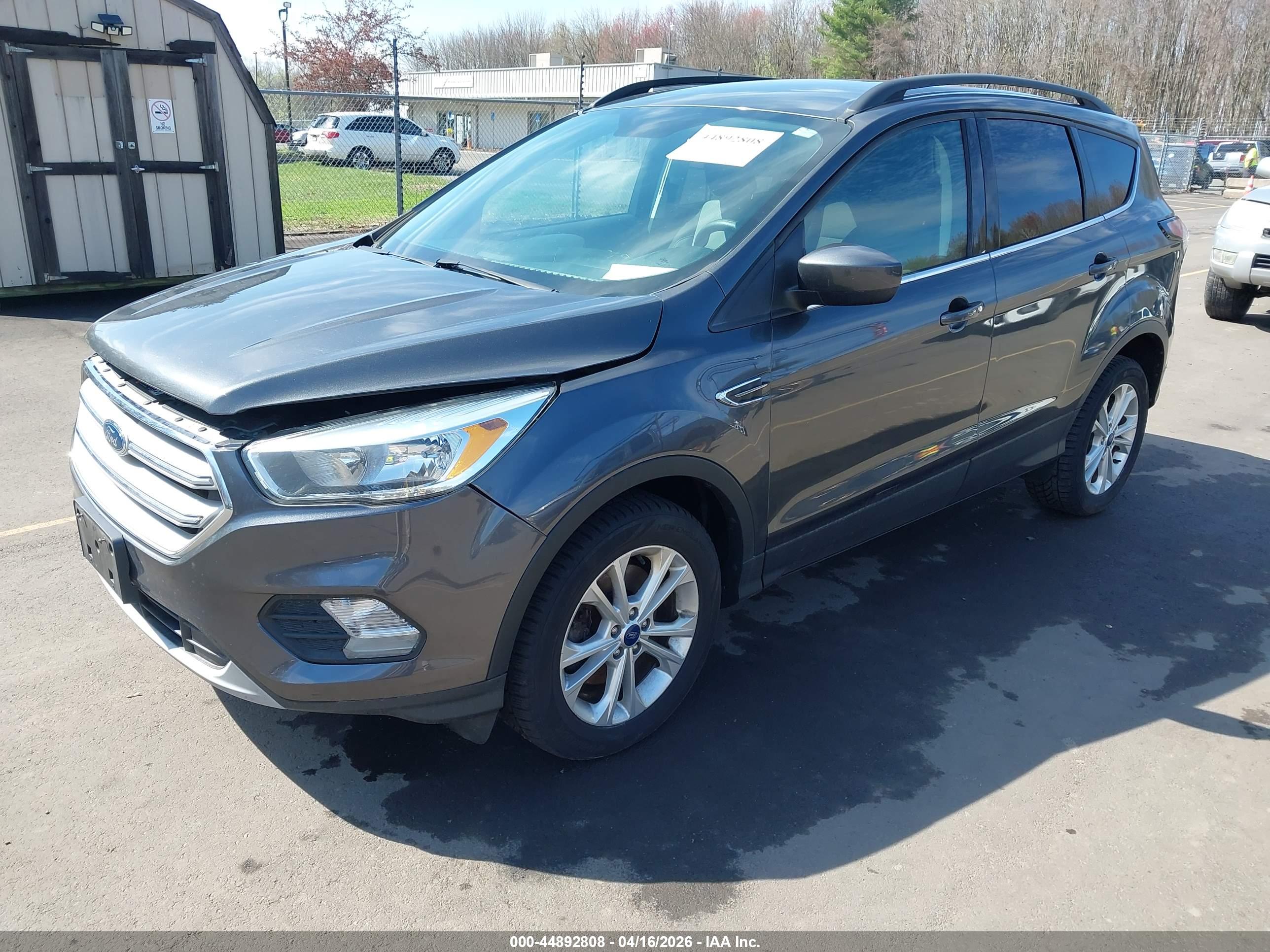 FORD ESCAPE image 2