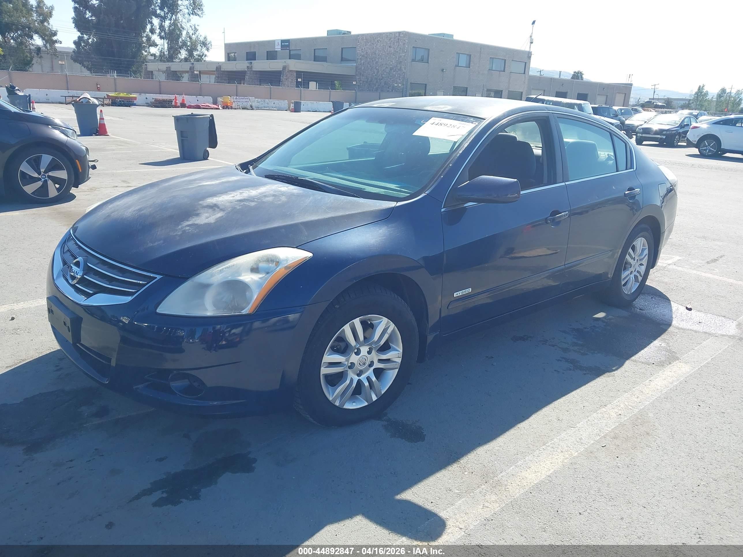 NISSAN ALTIMA image 2
