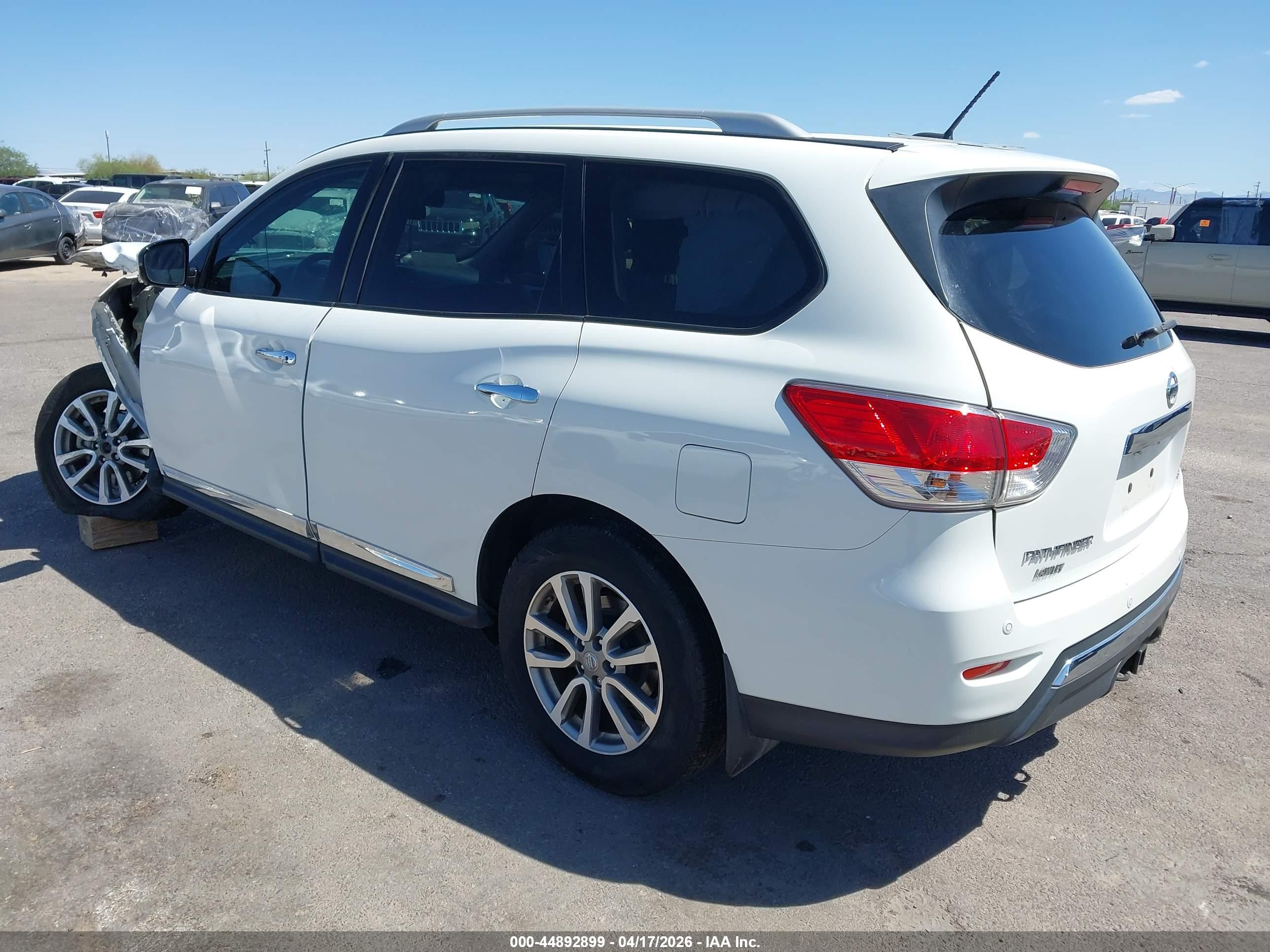 NISSAN PATHFINDER image 3