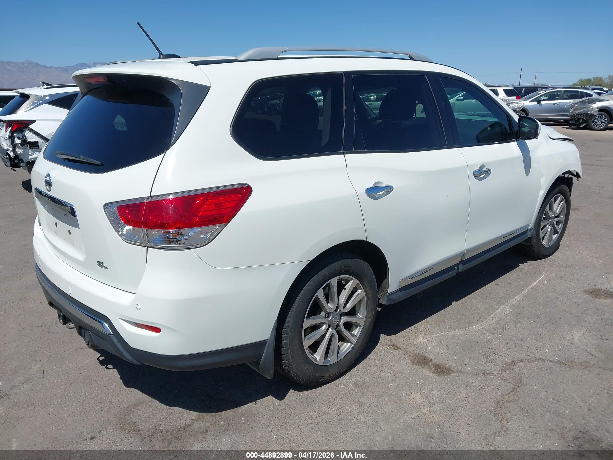 NISSAN PATHFINDER image 4
