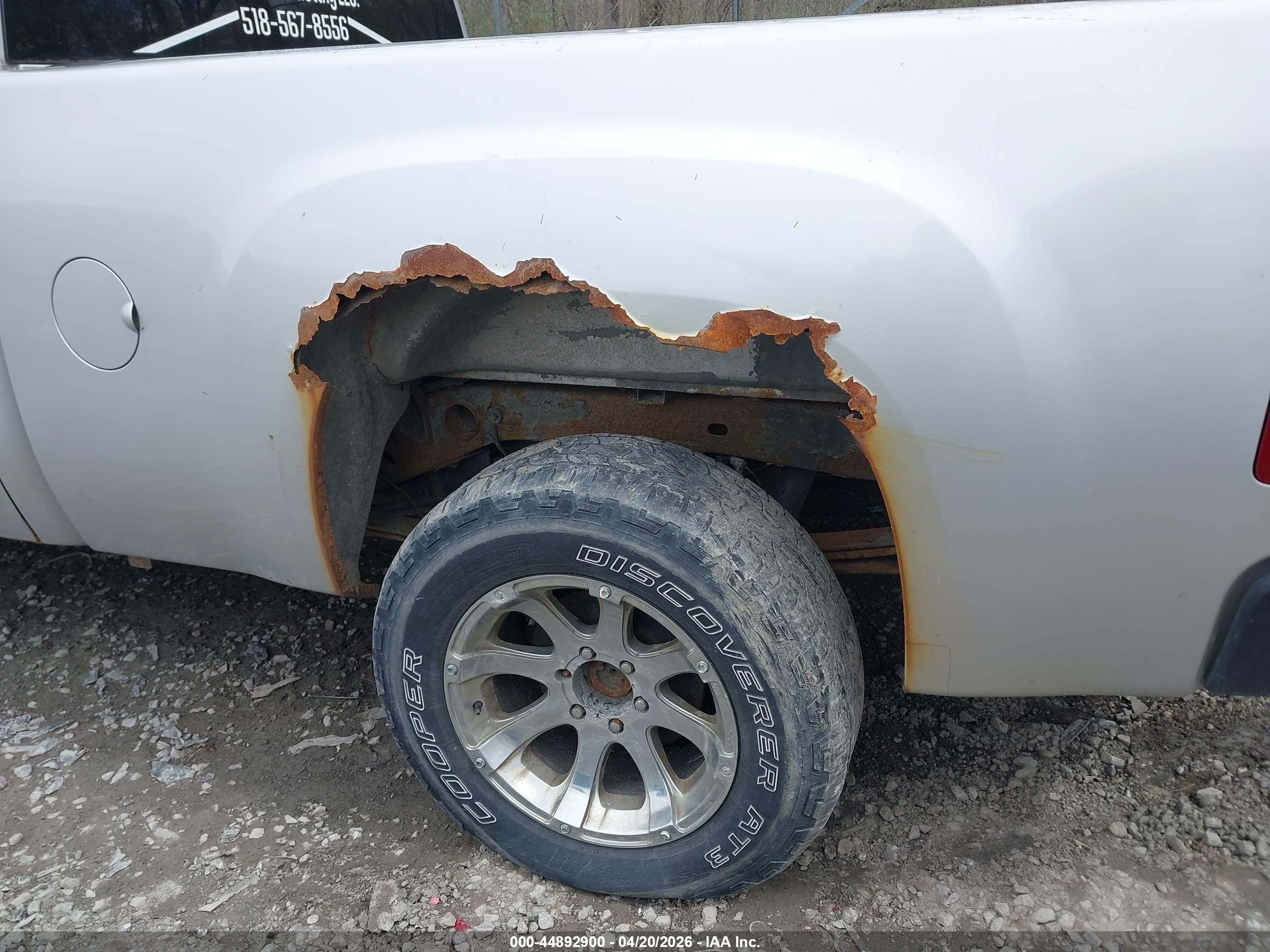 GMC SIERRA image 6