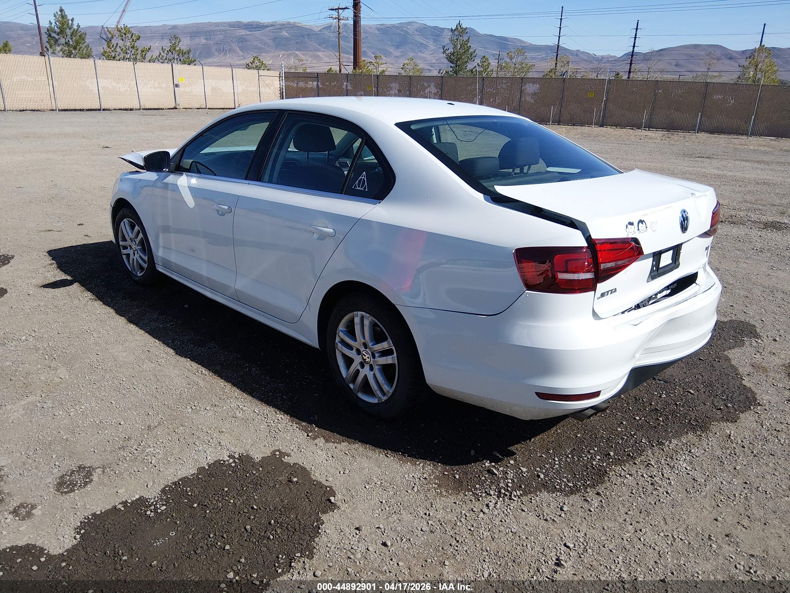 VOLKSWAGEN JETTA image 3
