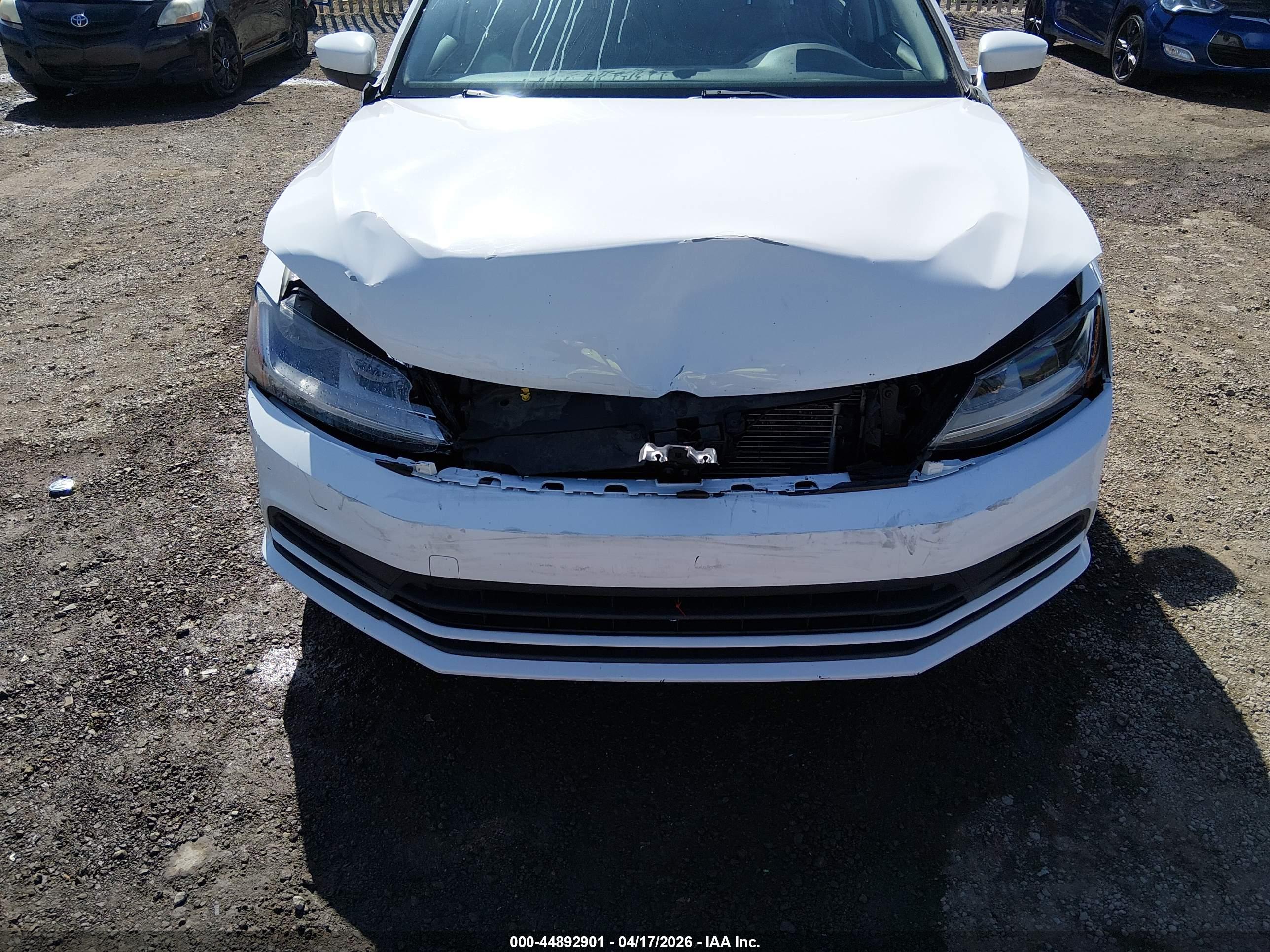 VOLKSWAGEN JETTA image 6