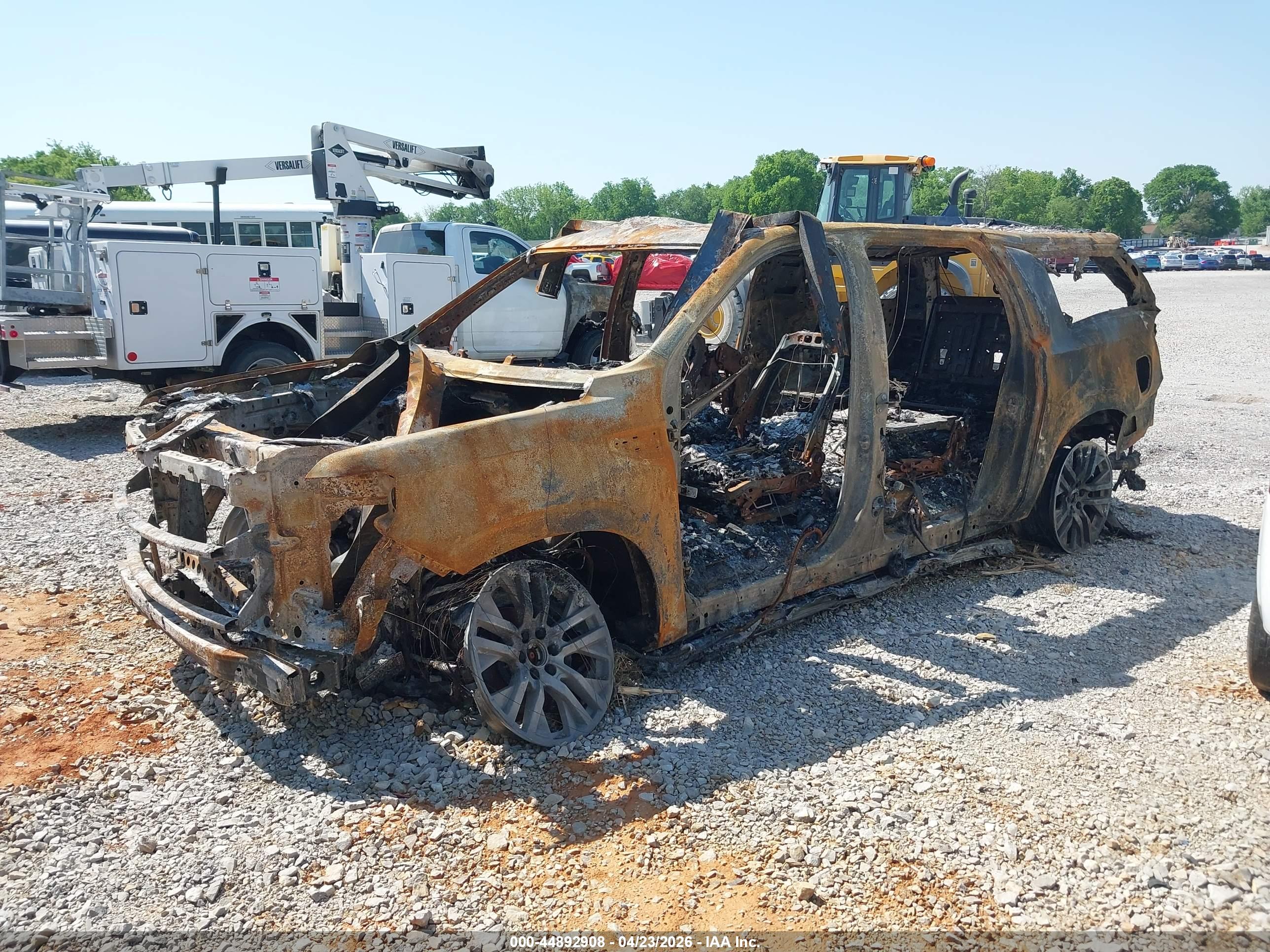 GMC YUKON image 2