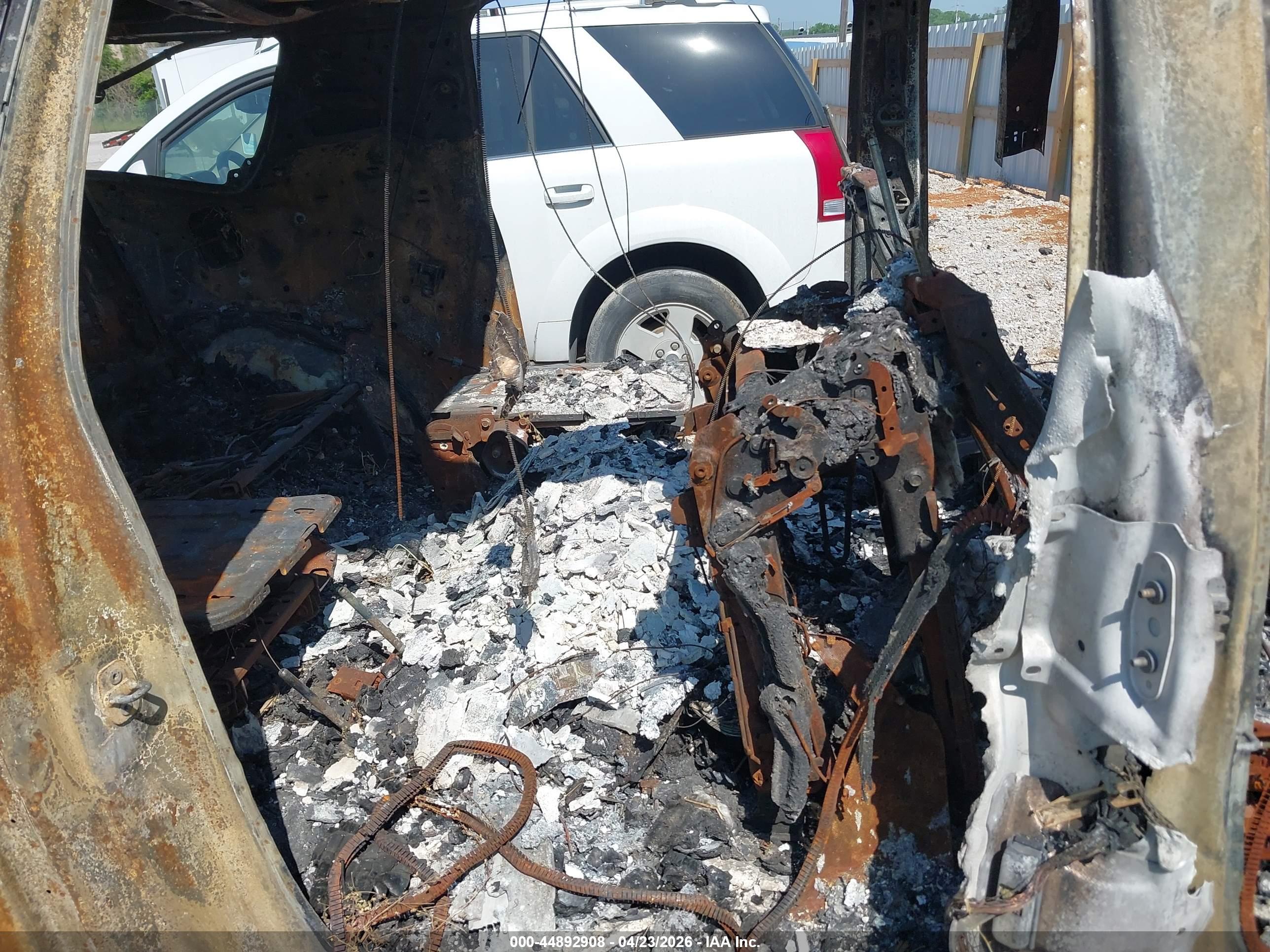 GMC YUKON image 8