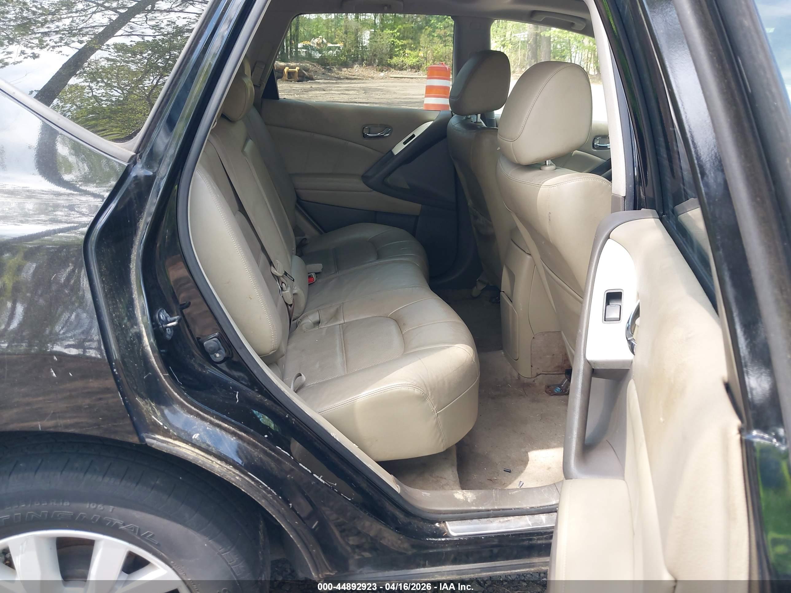 NISSAN MURANO image 8