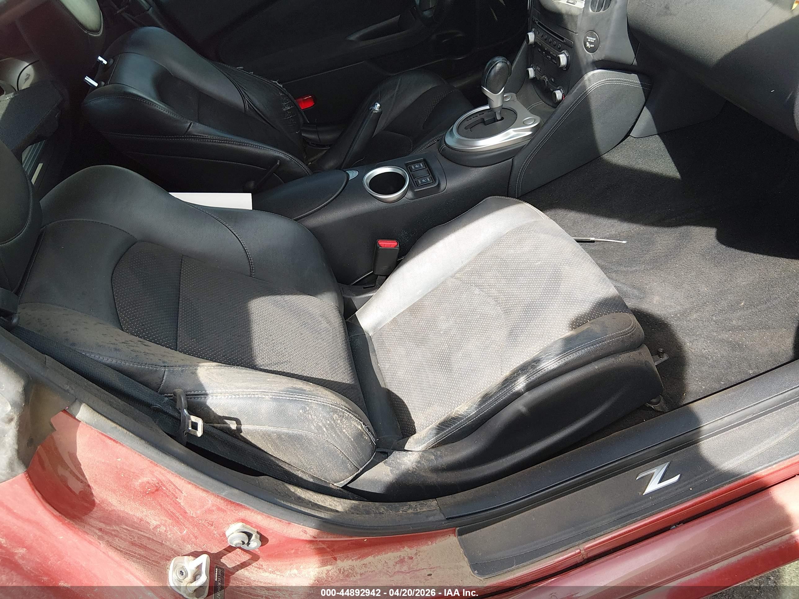 NISSAN 370Z image 5