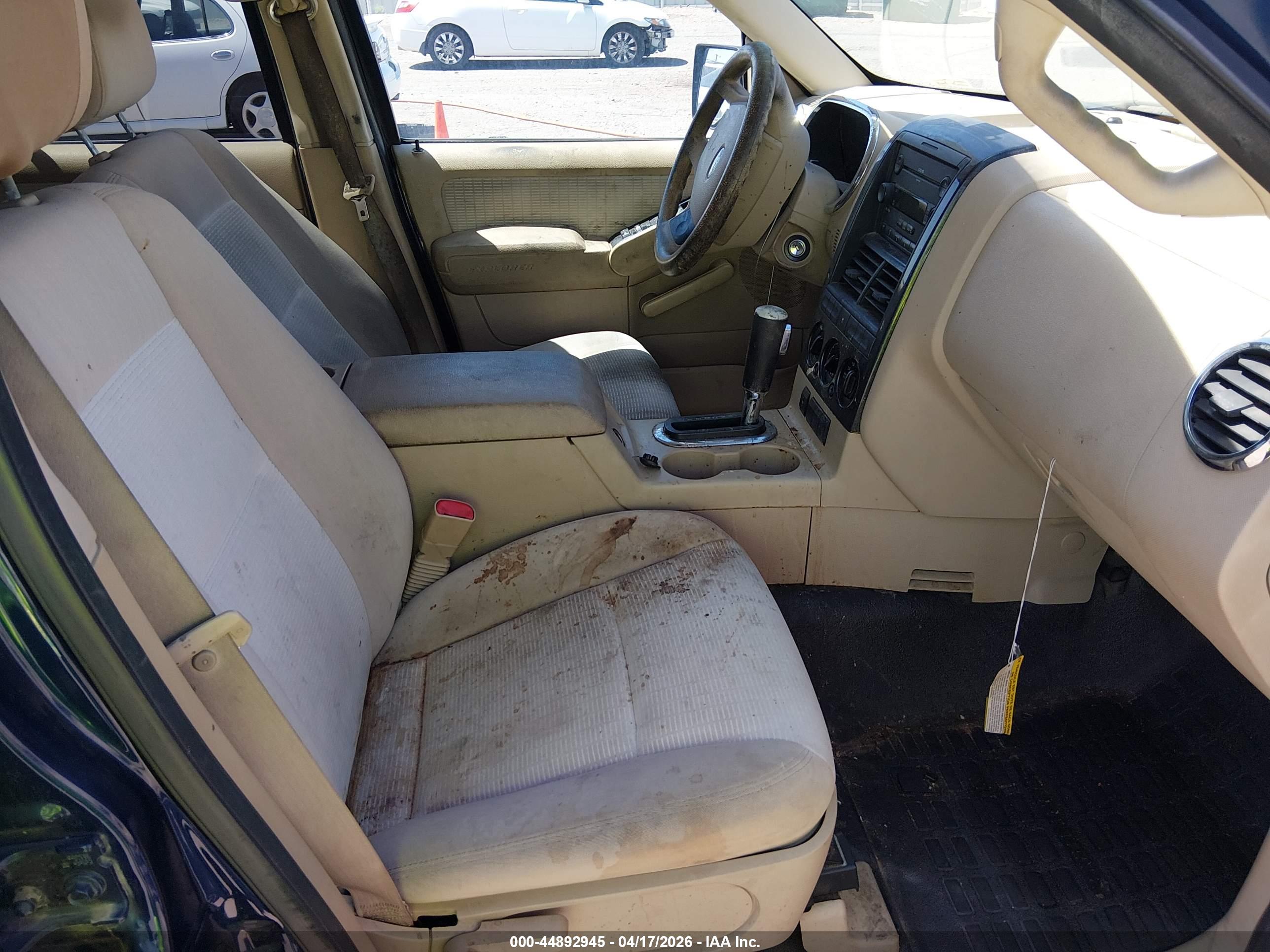 FORD EXPLORER image 5