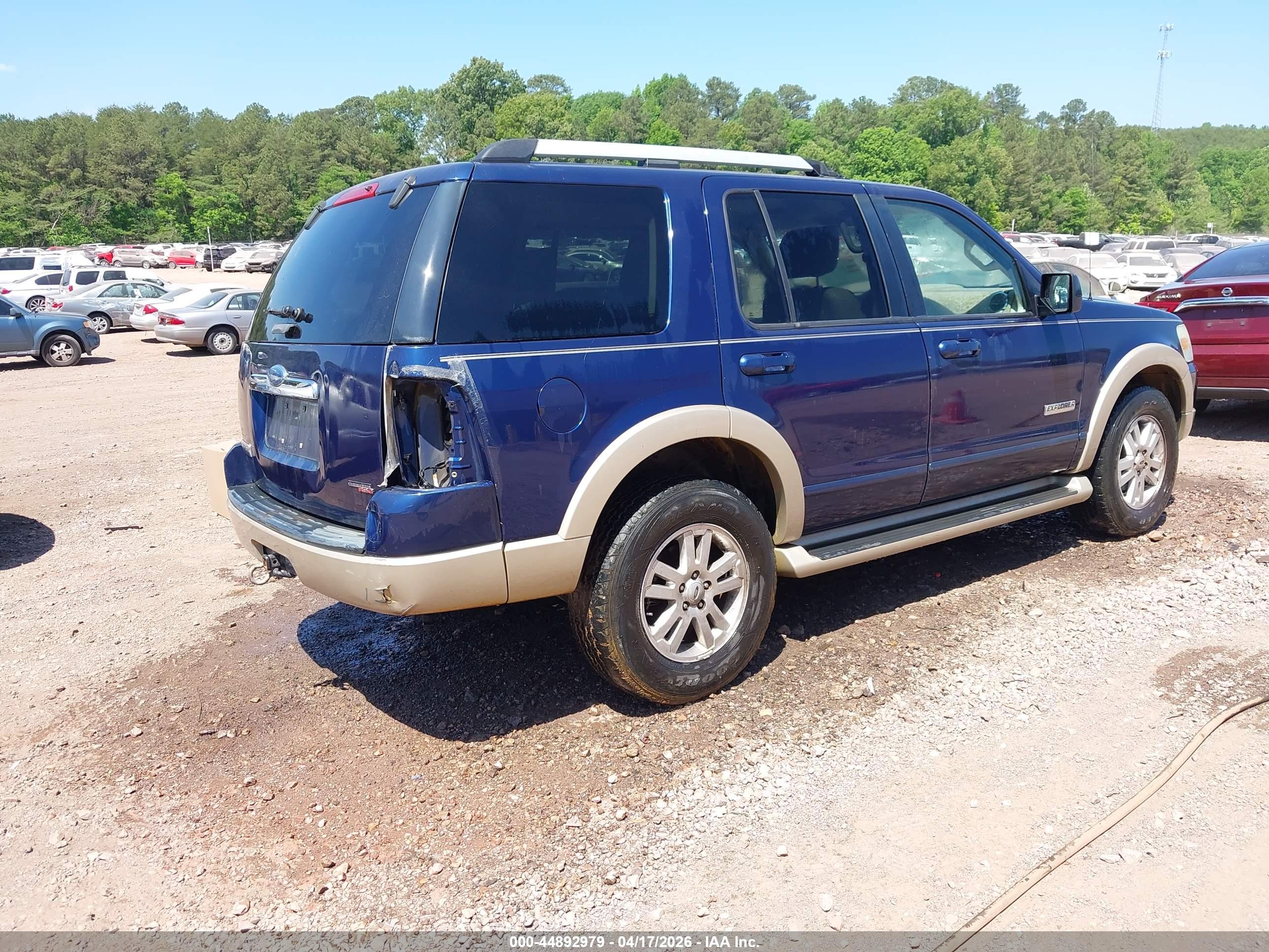 FORD EXPLORER image 4