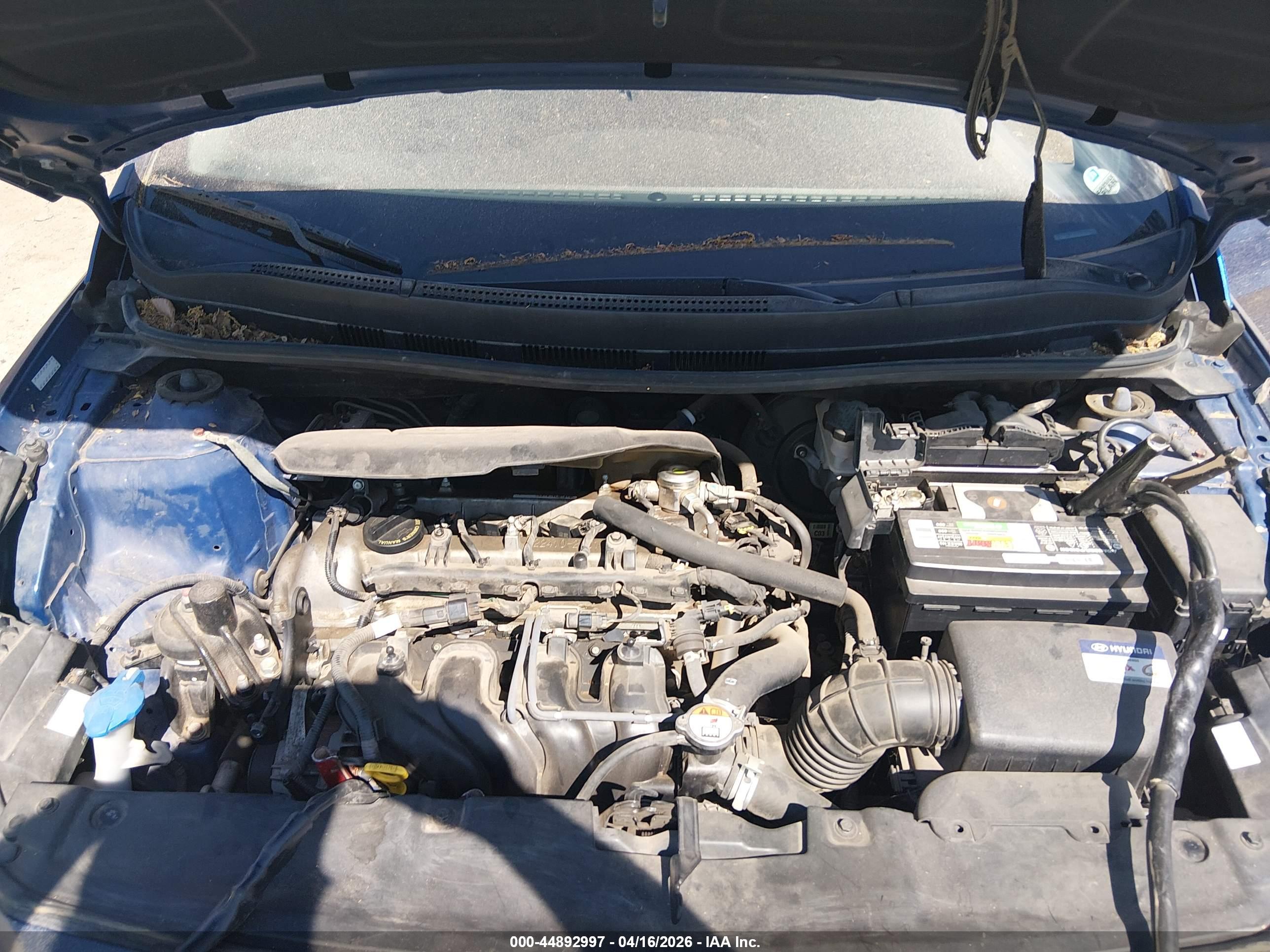 HYUNDAI ACCENT image 10