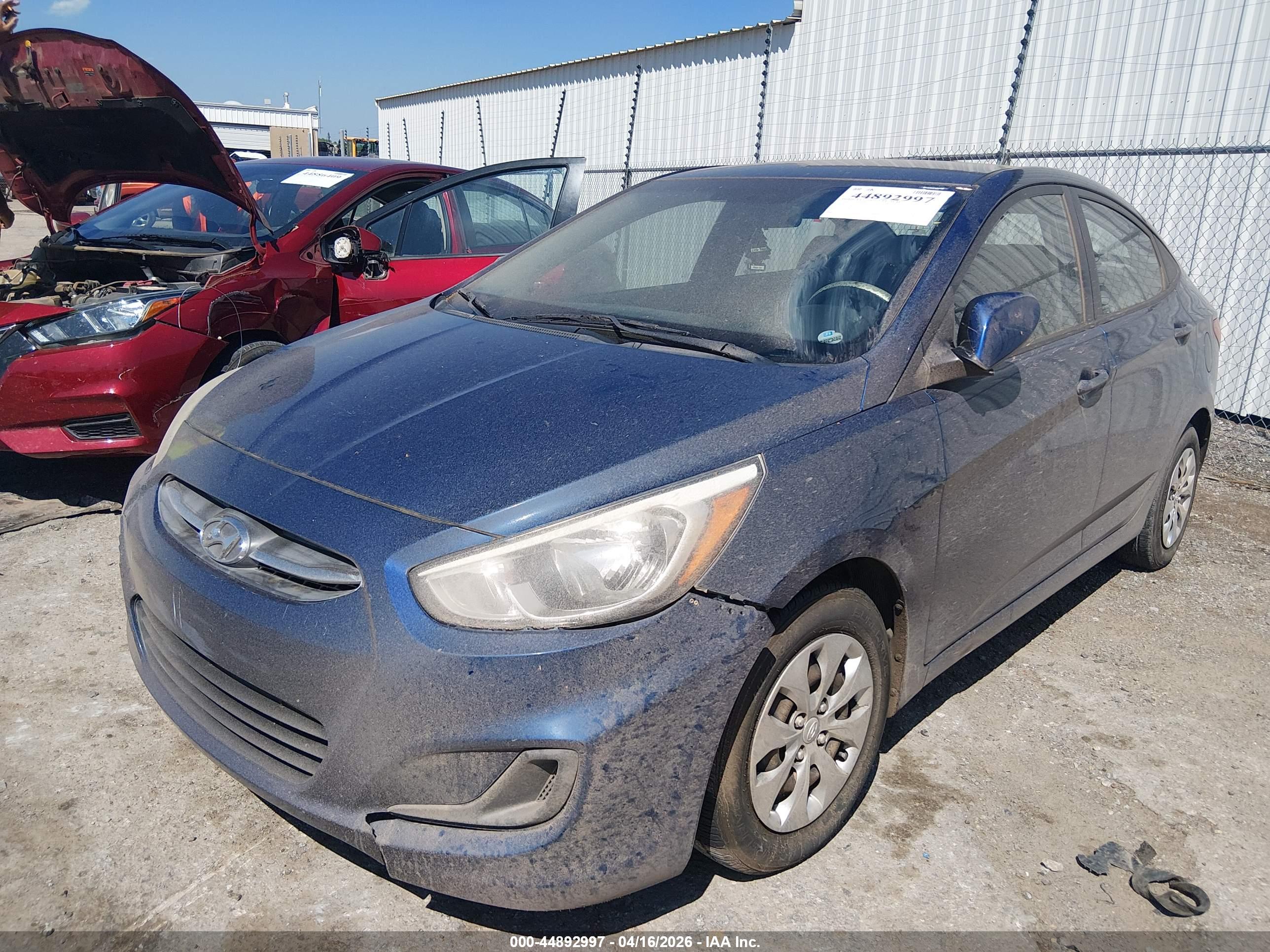 HYUNDAI ACCENT image 2