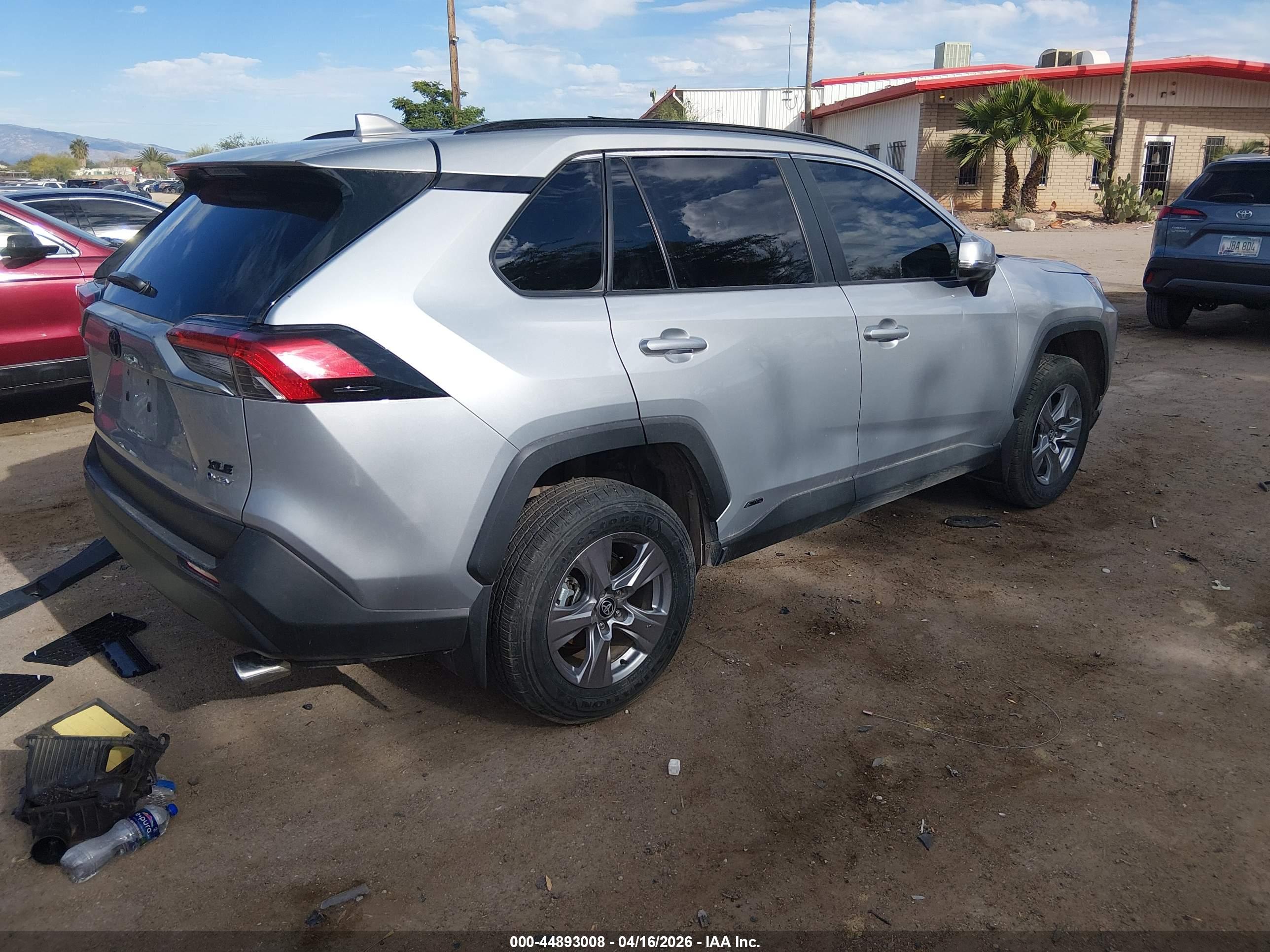 TOYOTA RAV4 image 4