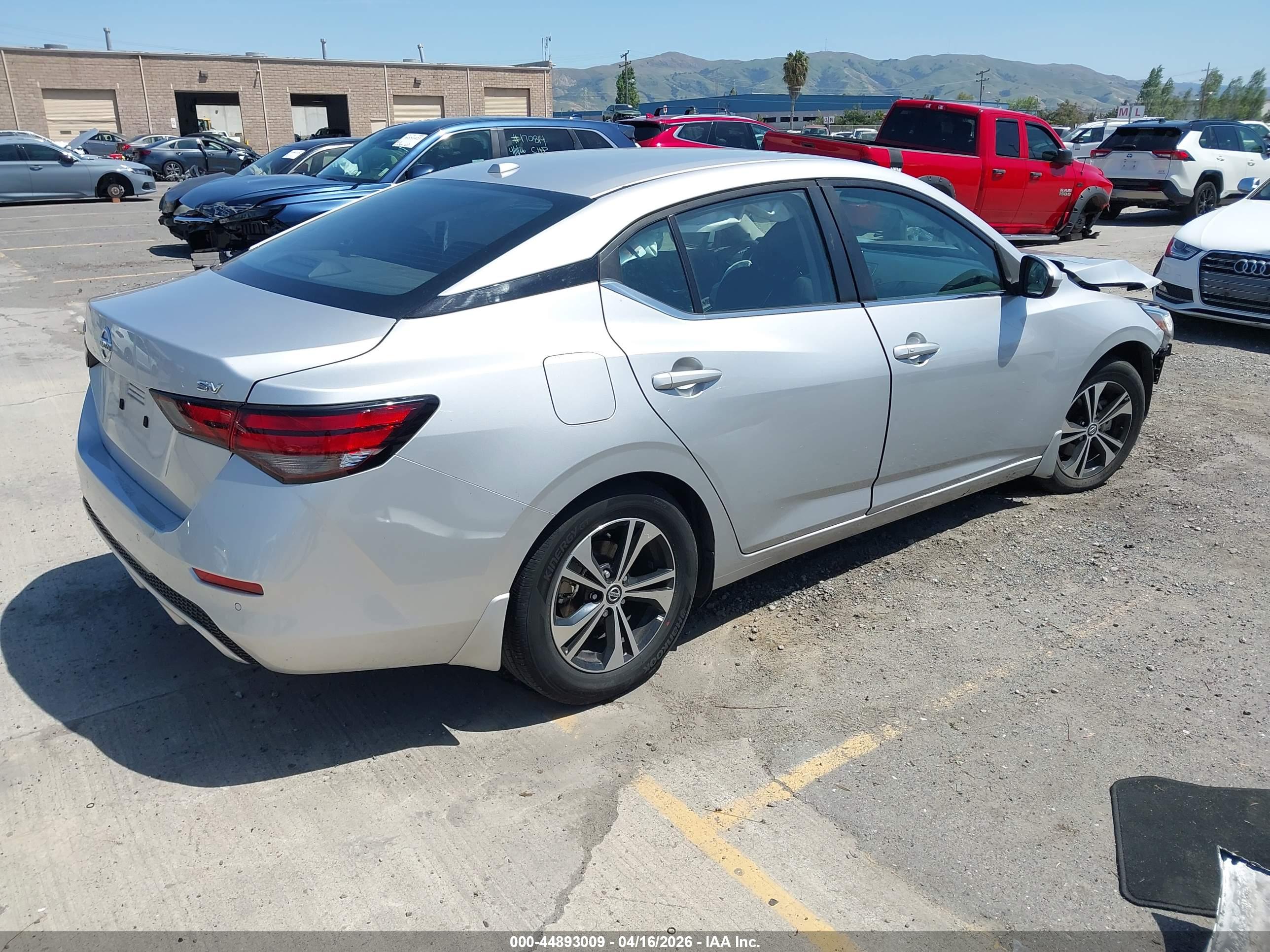 NISSAN SENTRA image 4