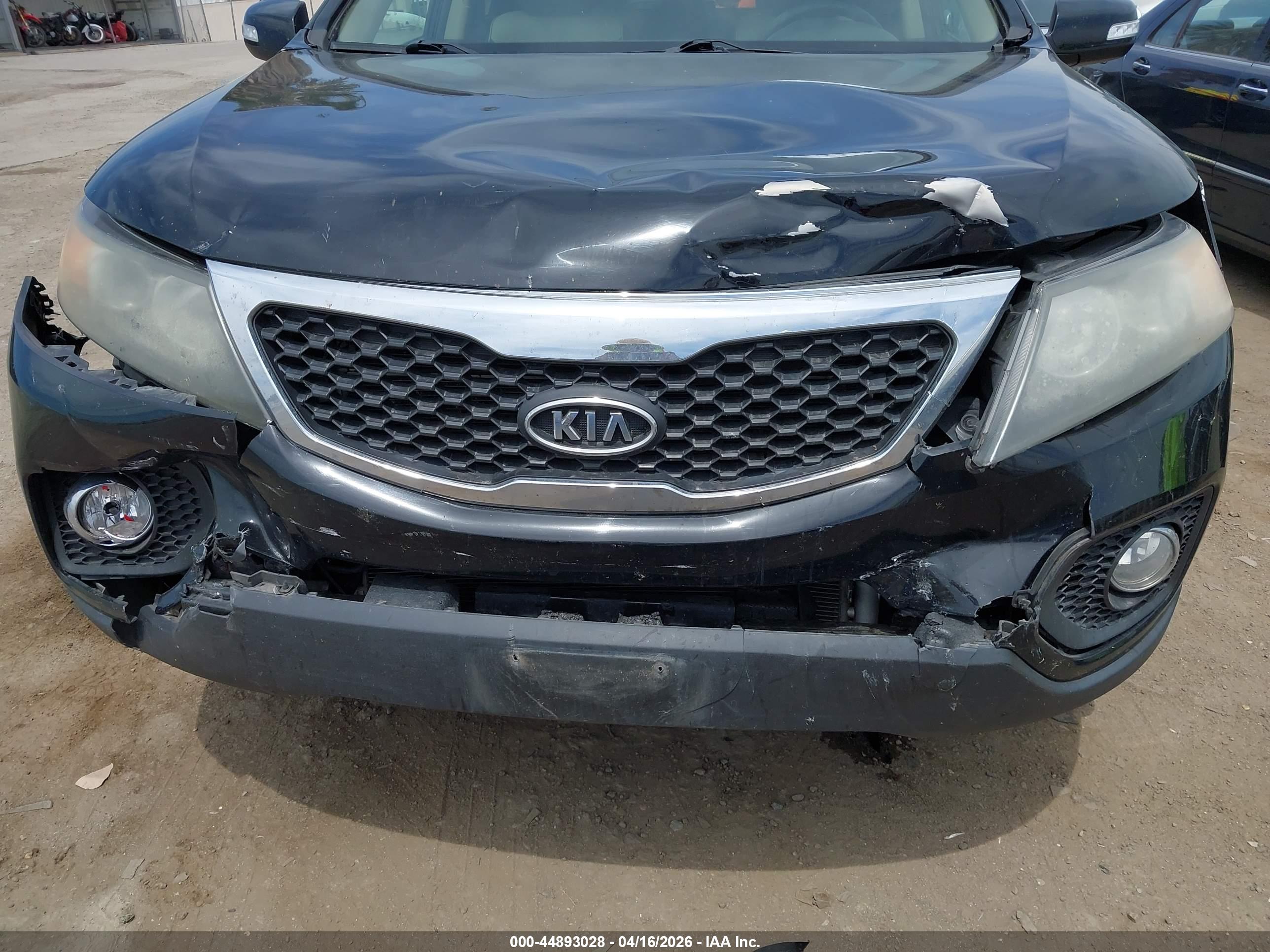 KIA SORENTO image 6
