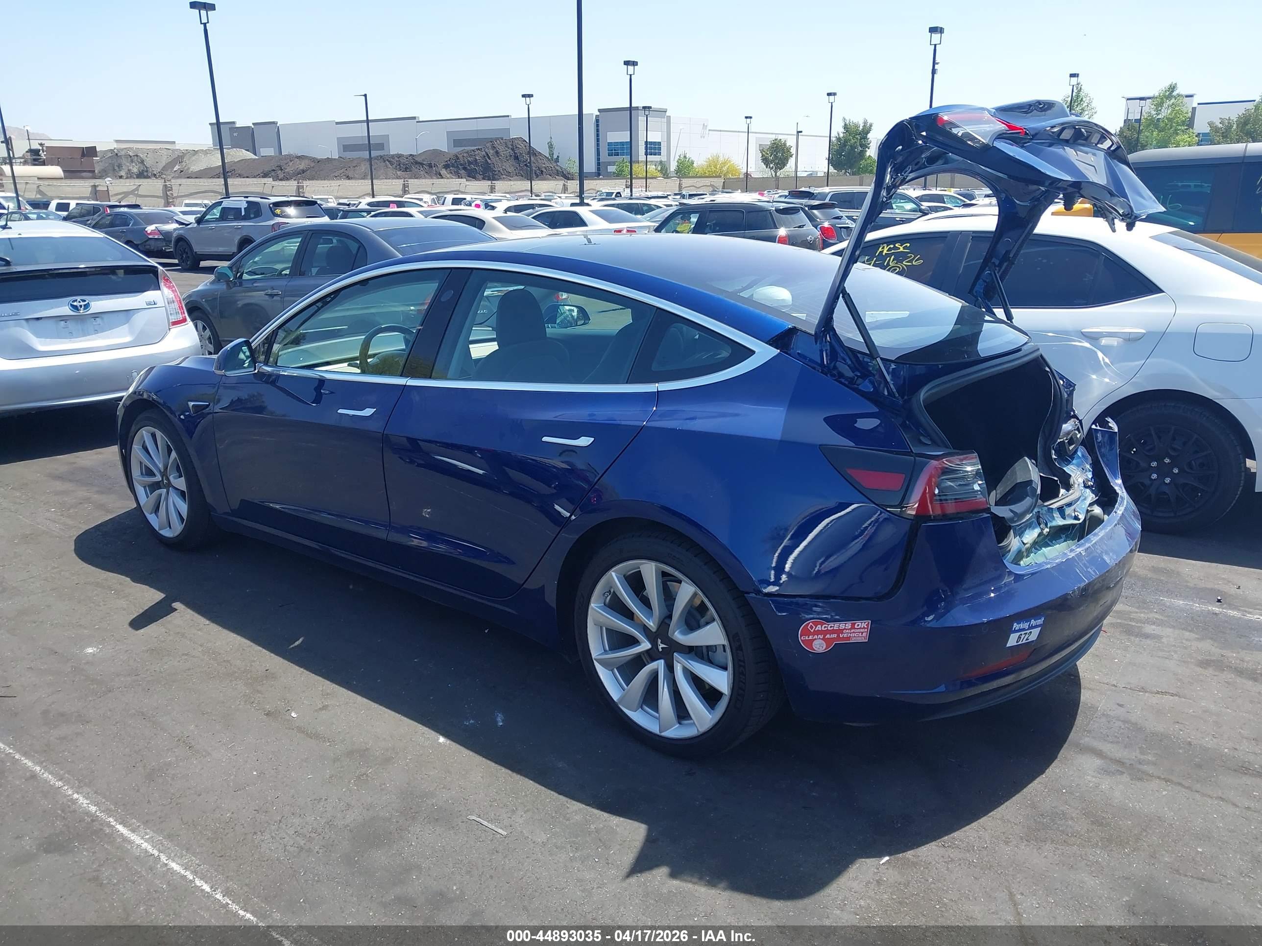 TESLA MODEL image 3