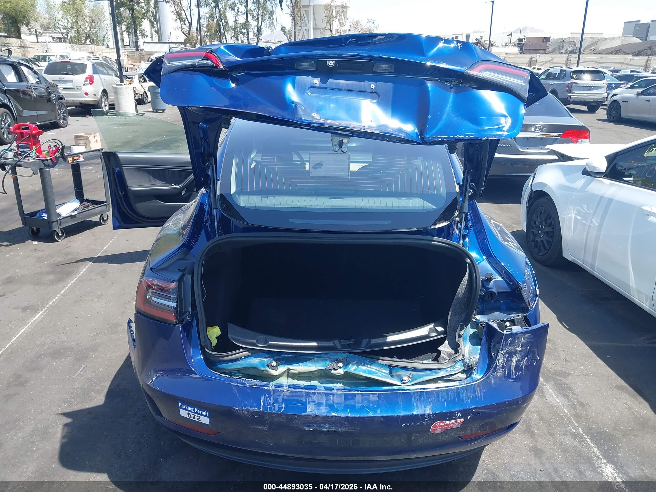 TESLA MODEL image 6