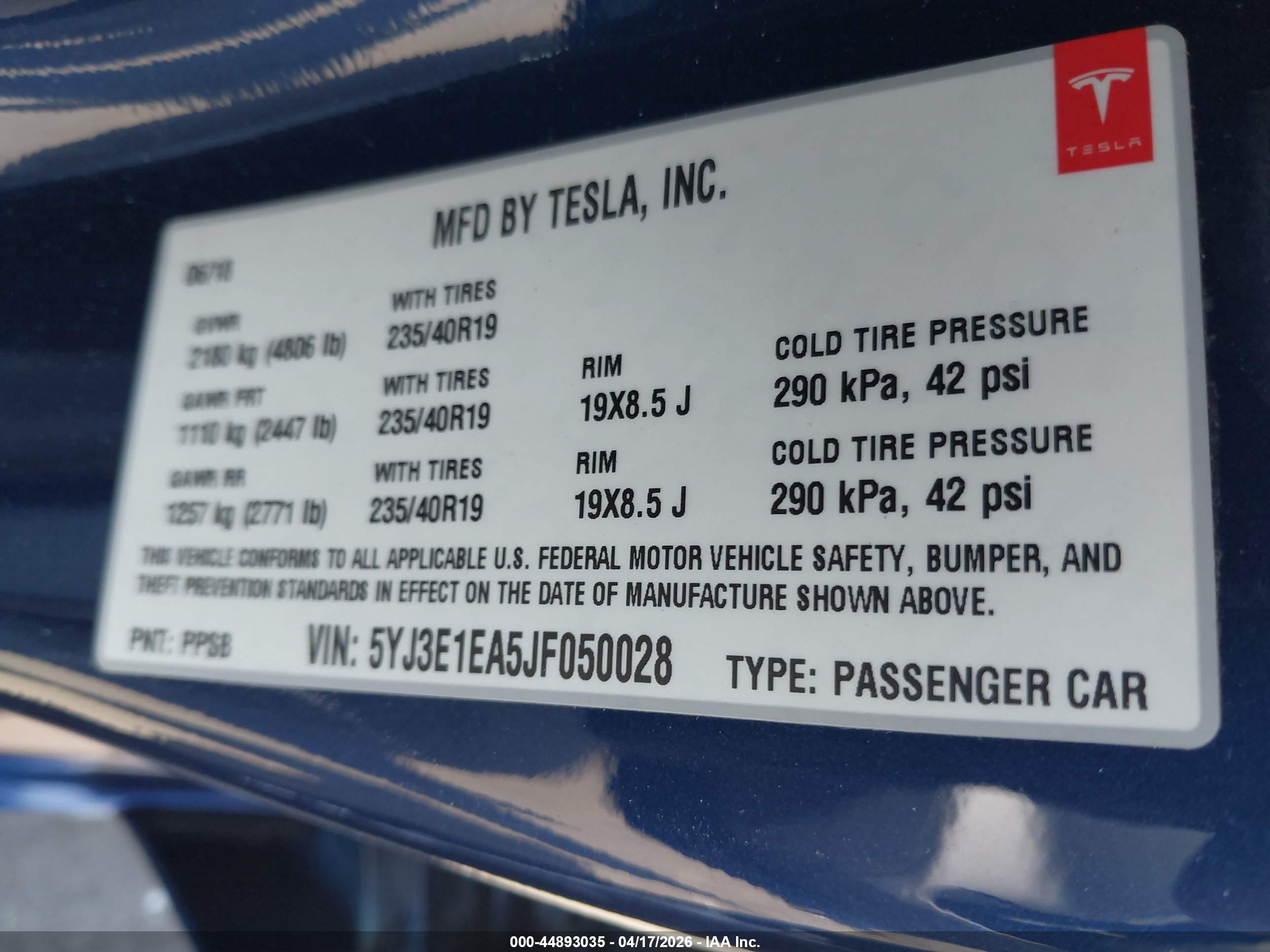 TESLA MODEL image 9