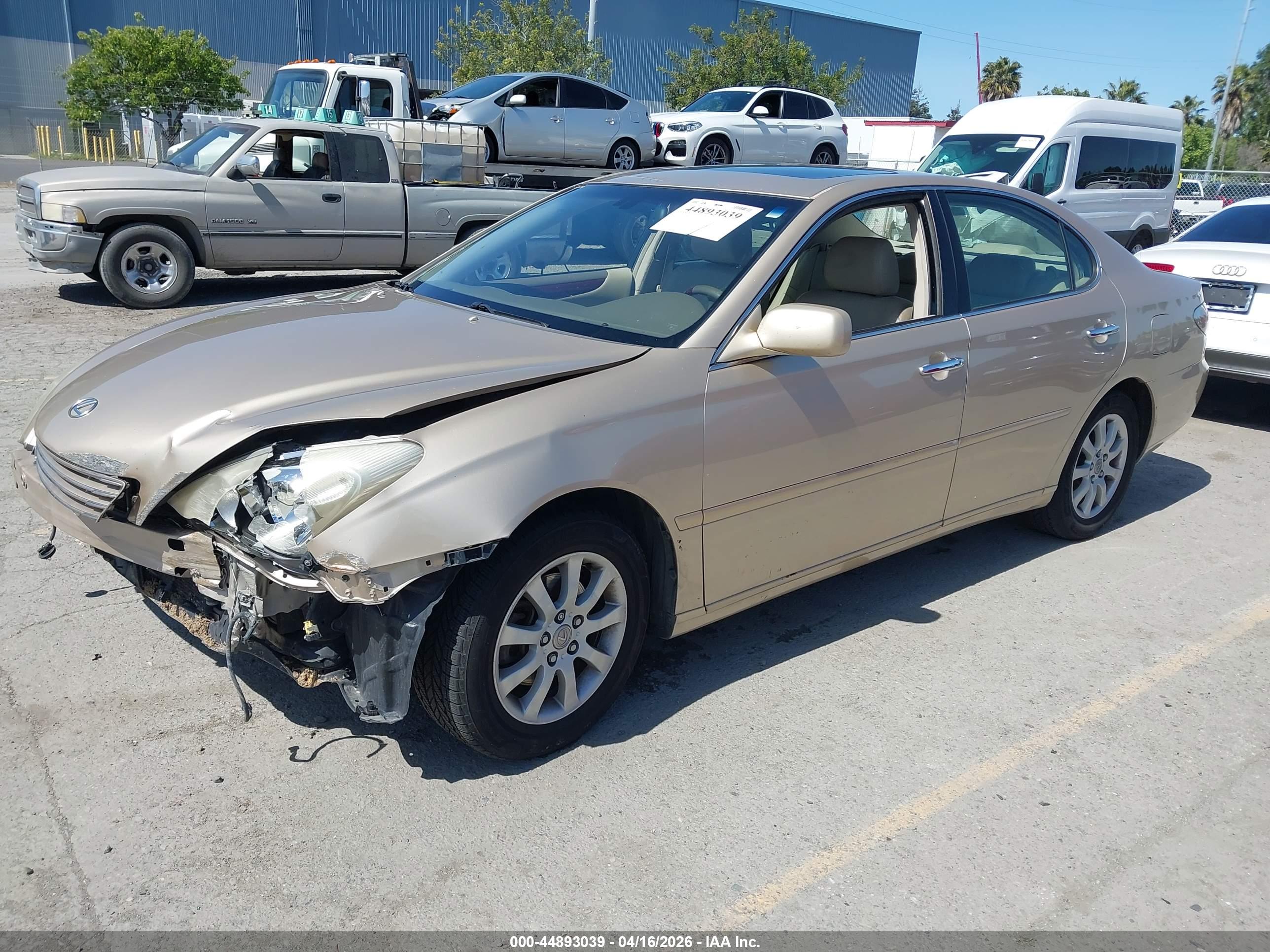 LEXUS ES image 2
