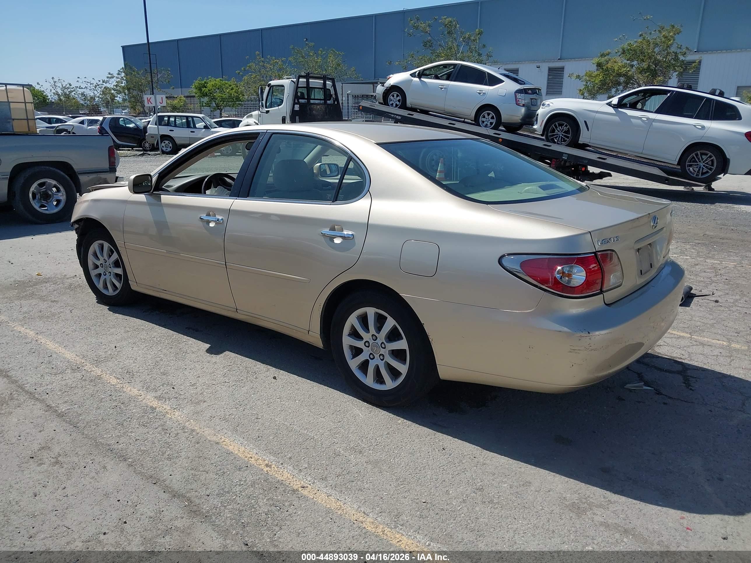 LEXUS ES image 3