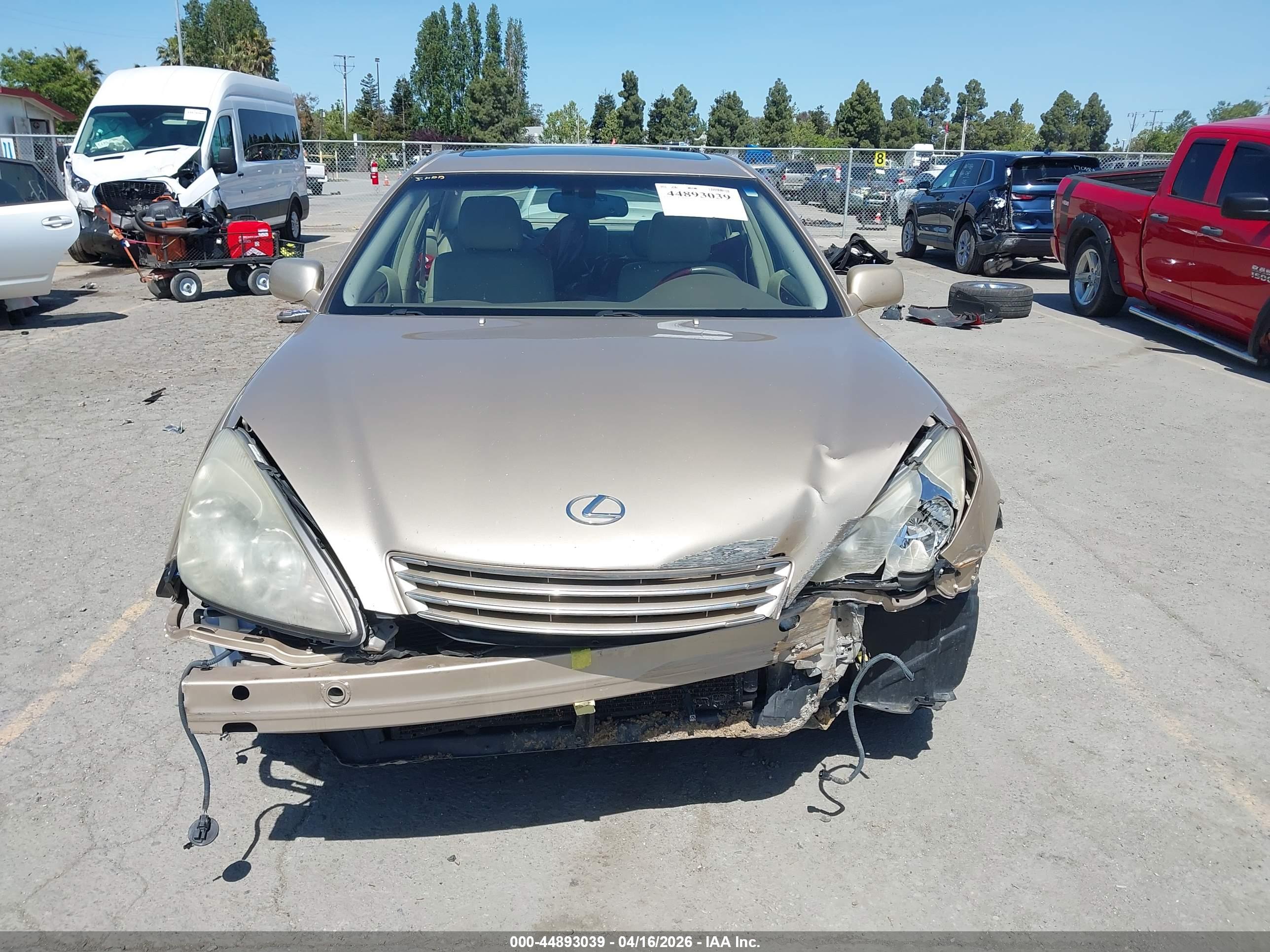 LEXUS ES image 6
