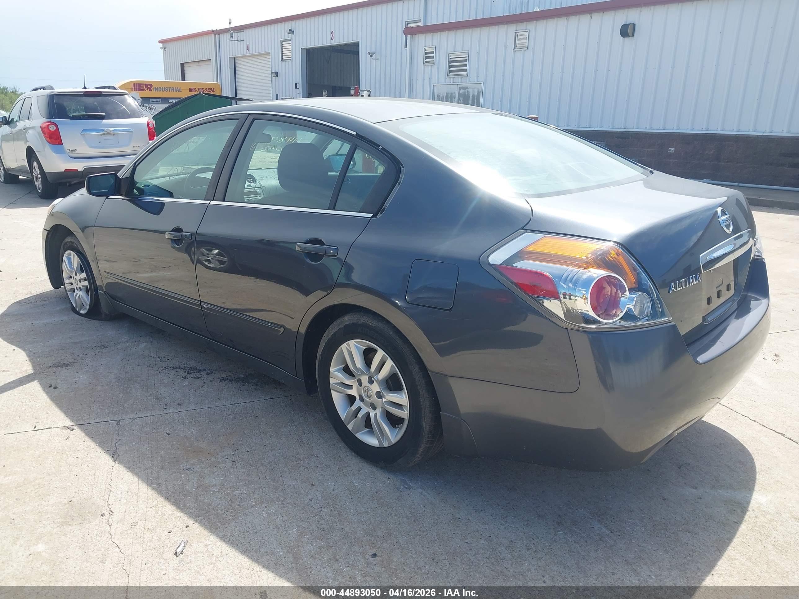 NISSAN ALTIMA image 3