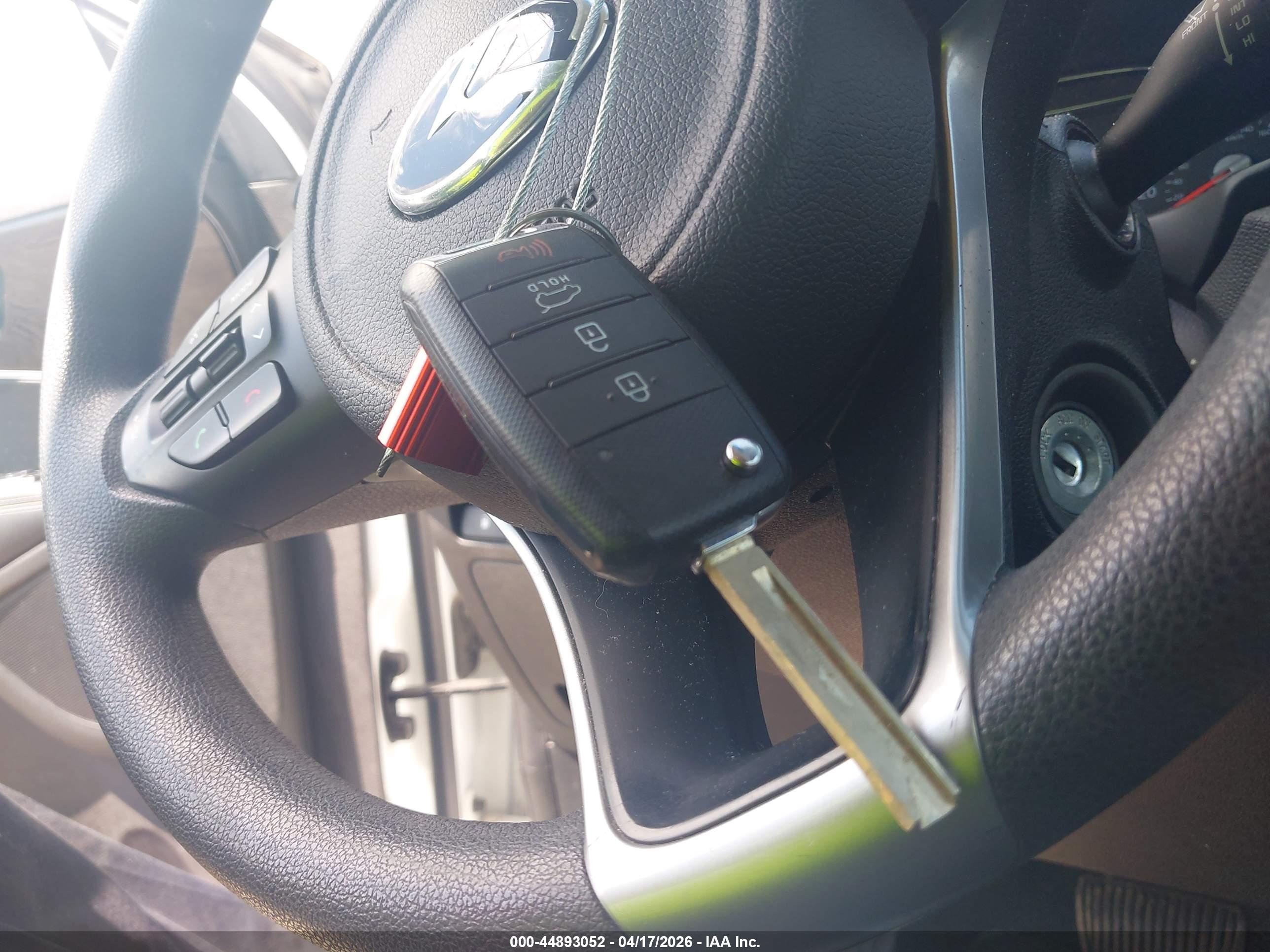 KIA SORENTO image 11