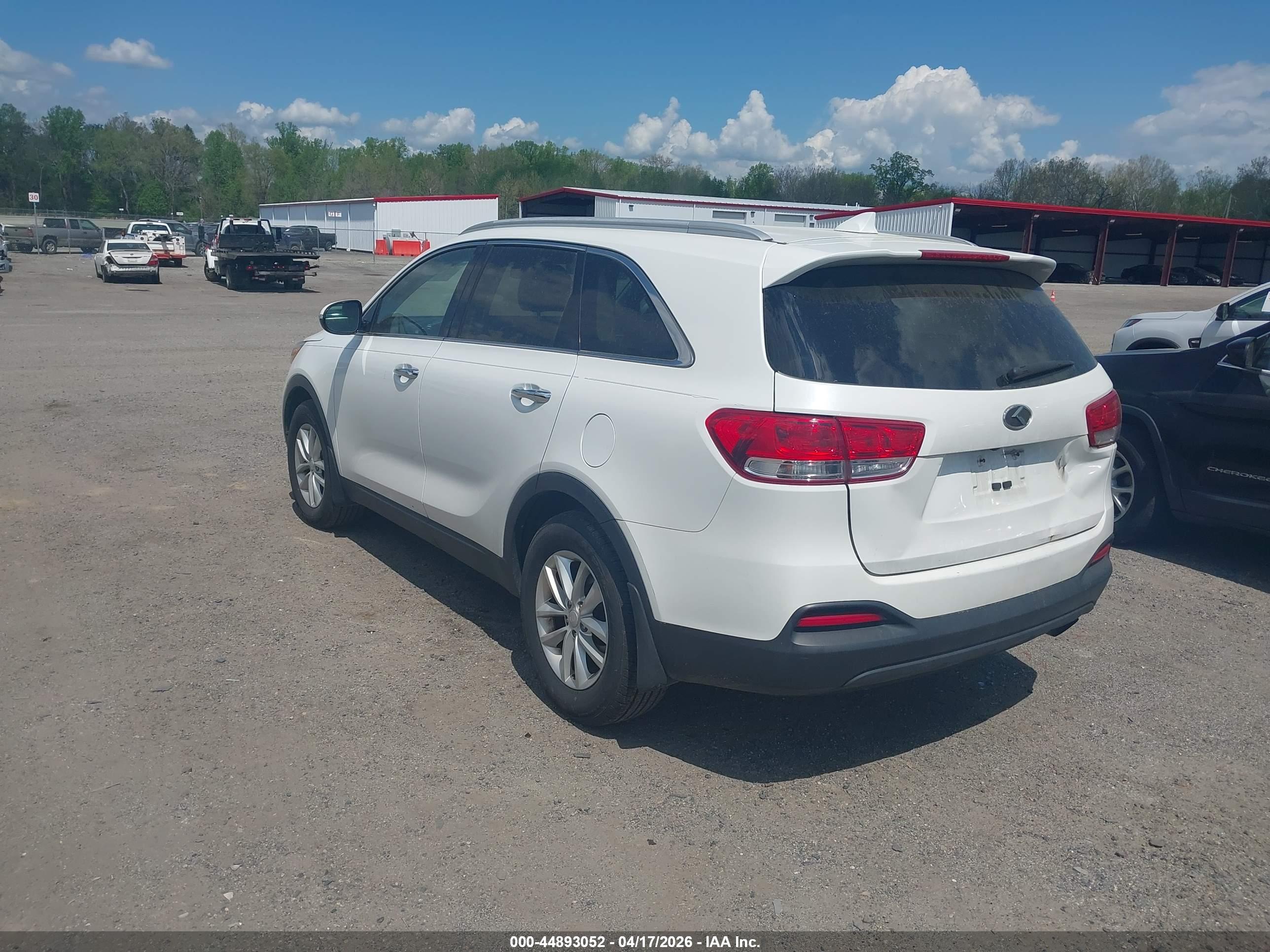 KIA SORENTO image 3