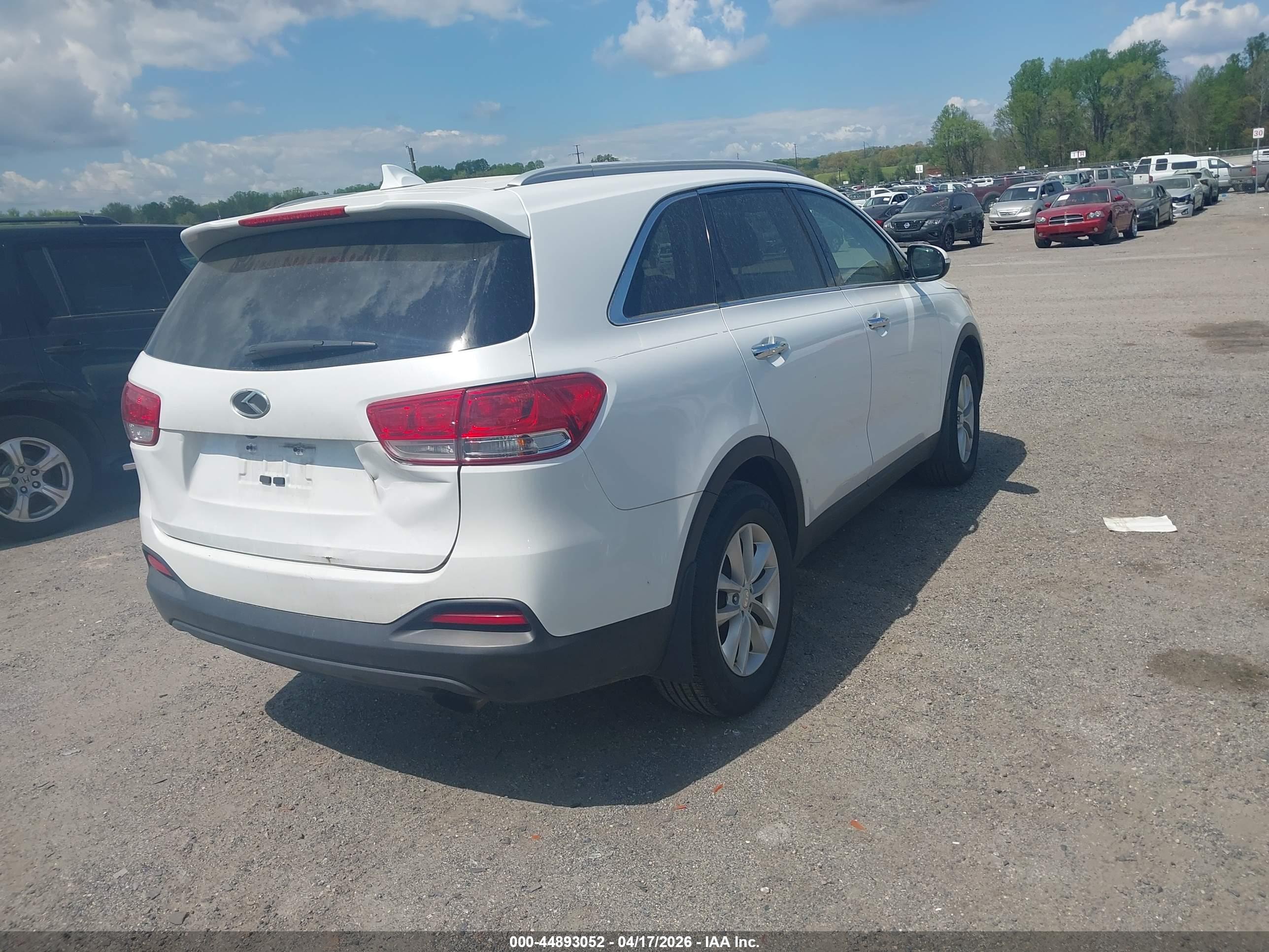 KIA SORENTO image 4