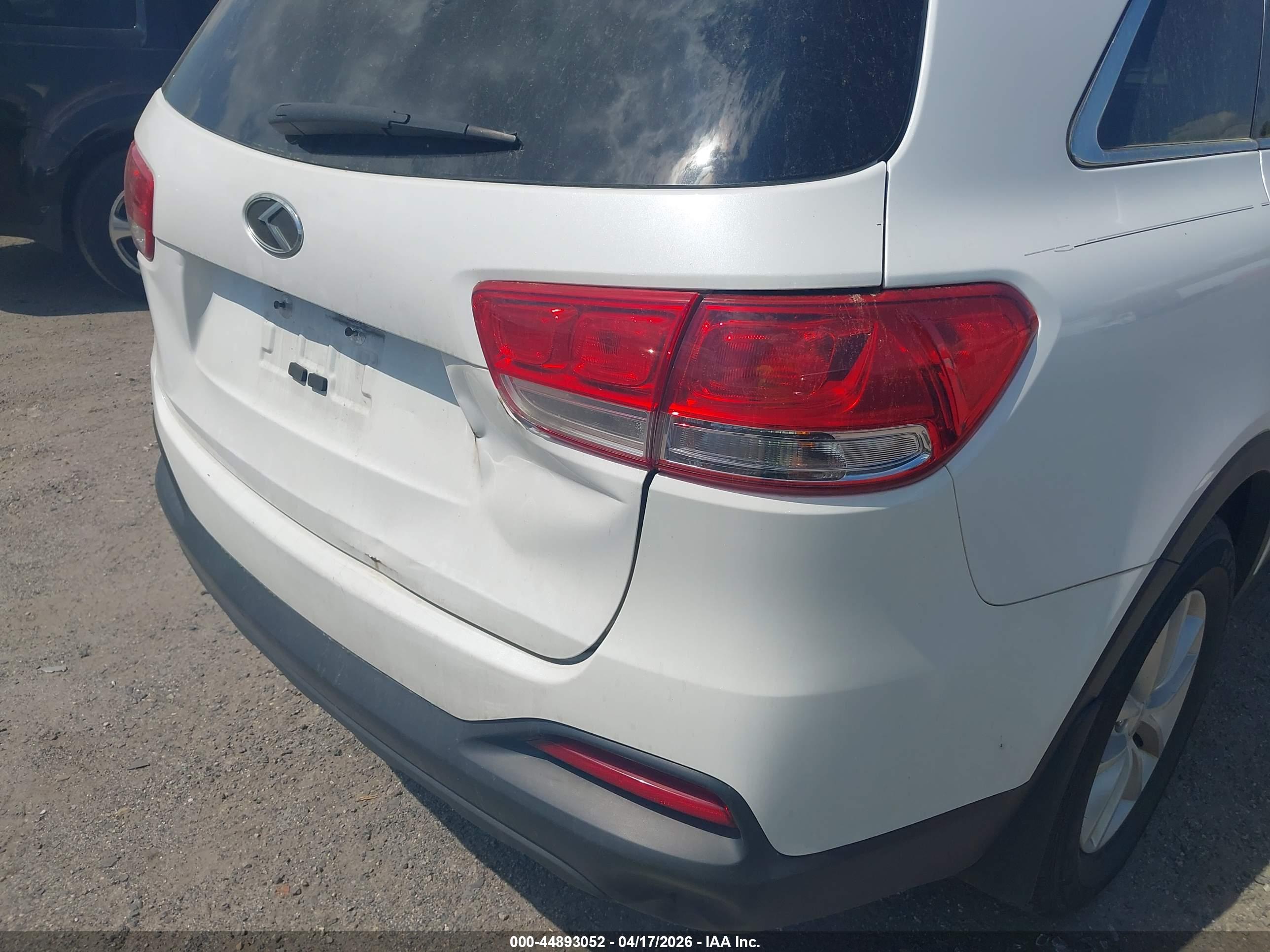 KIA SORENTO image 6