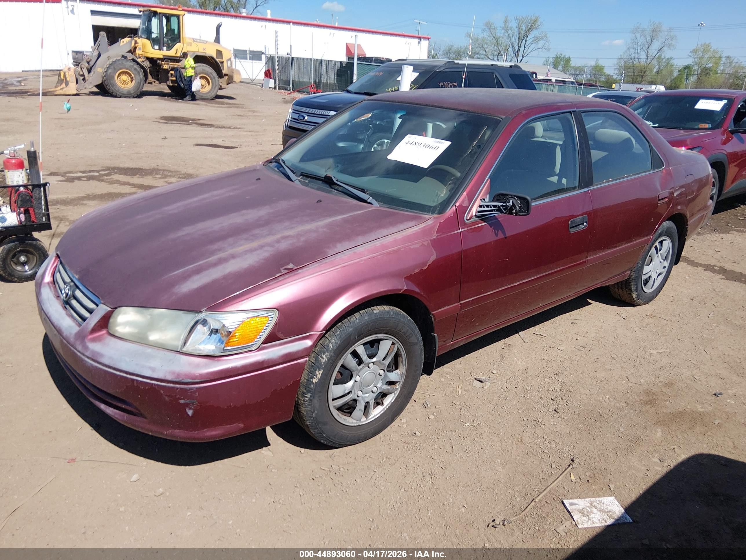 TOYOTA CAMRY image 2