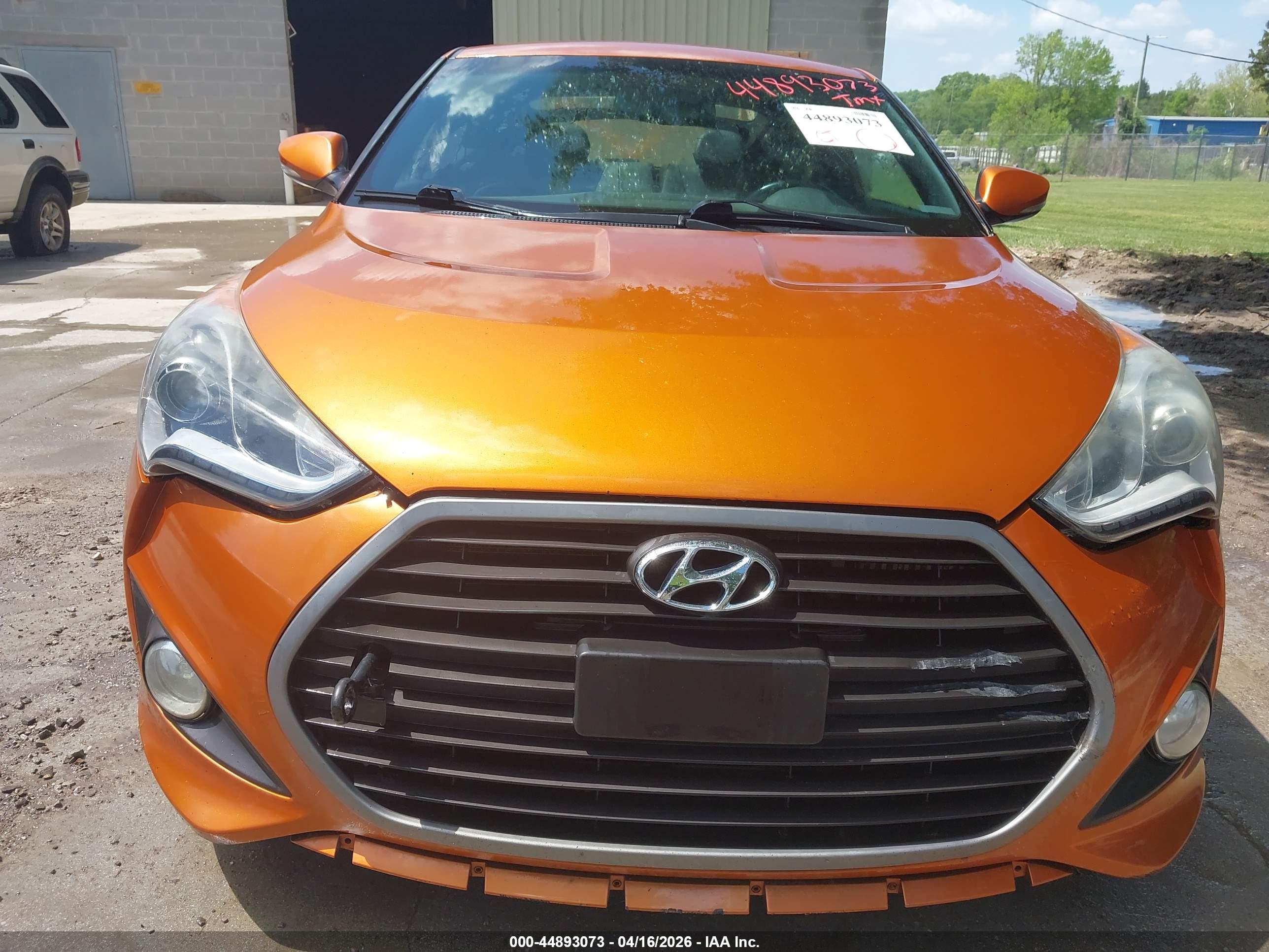 HYUNDAI VELOSTER image 6