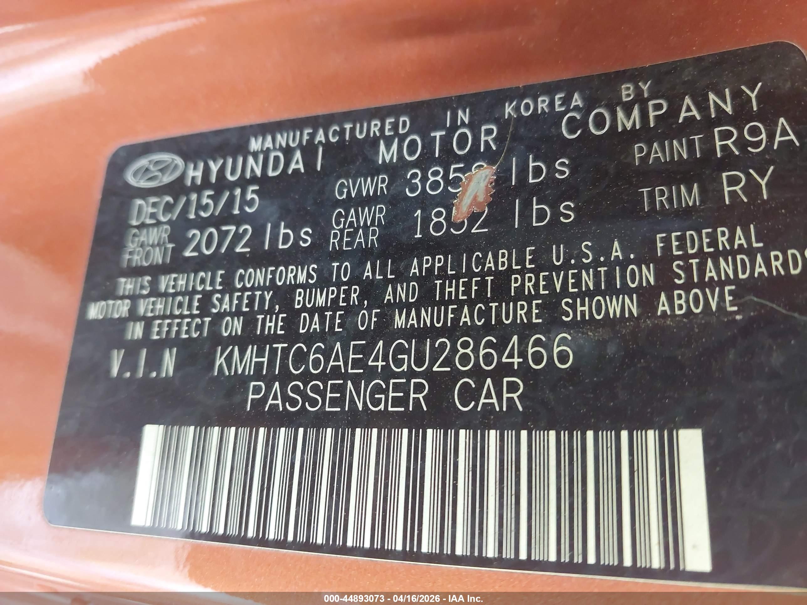 HYUNDAI VELOSTER image 9