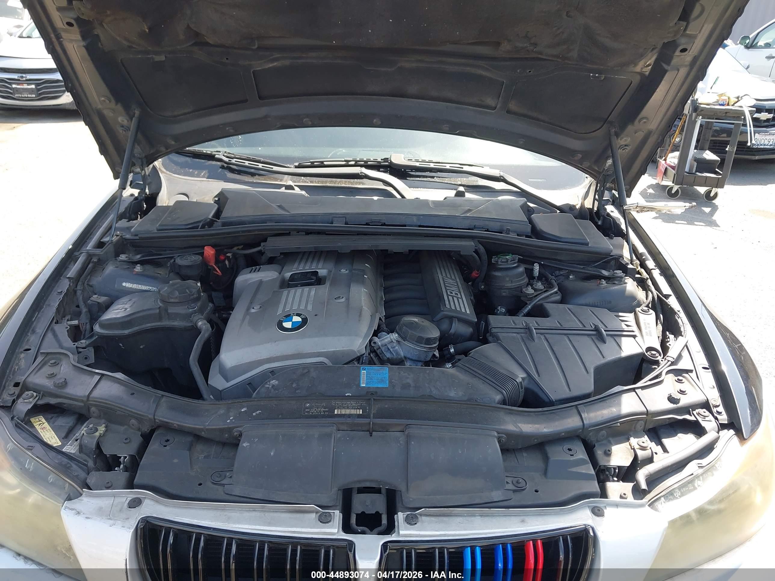 BMW 330I image 10
