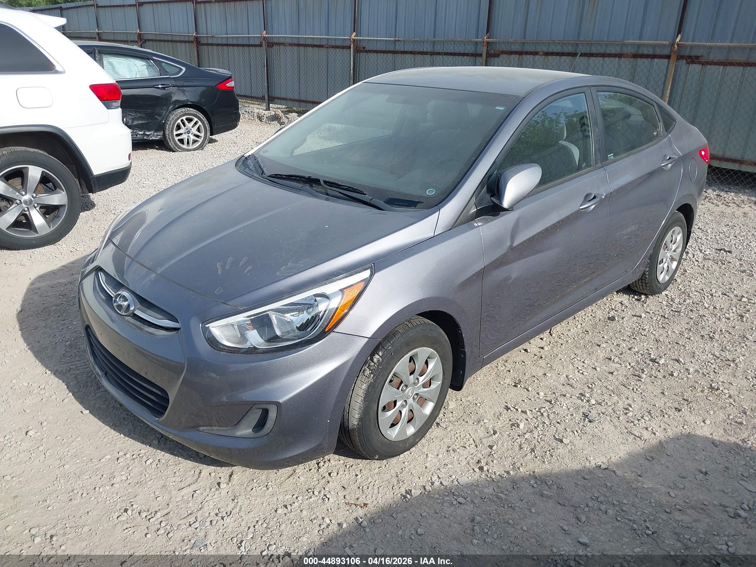 HYUNDAI ACCENT image 2
